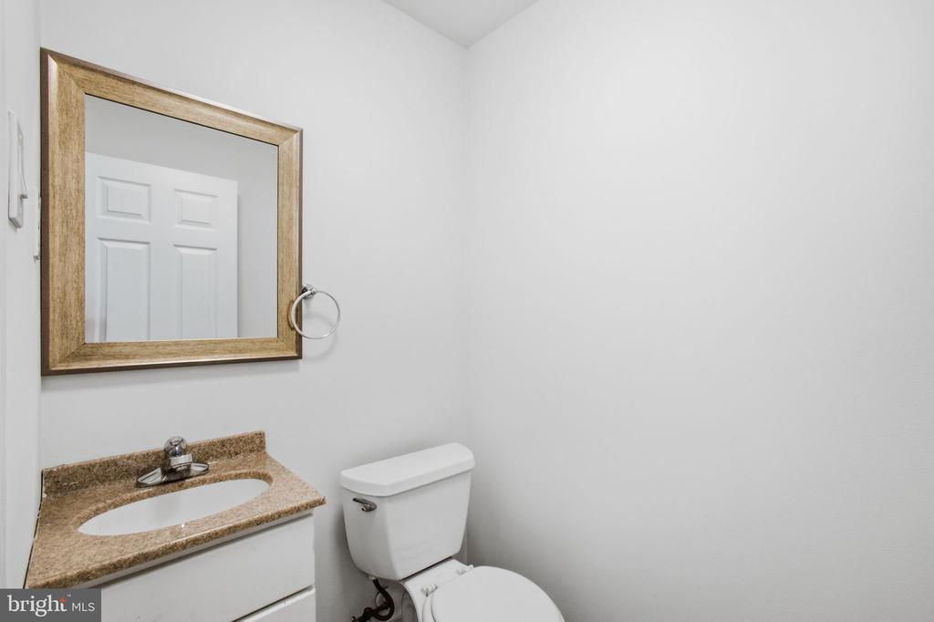 1006 YORK ROAD Unit: L2