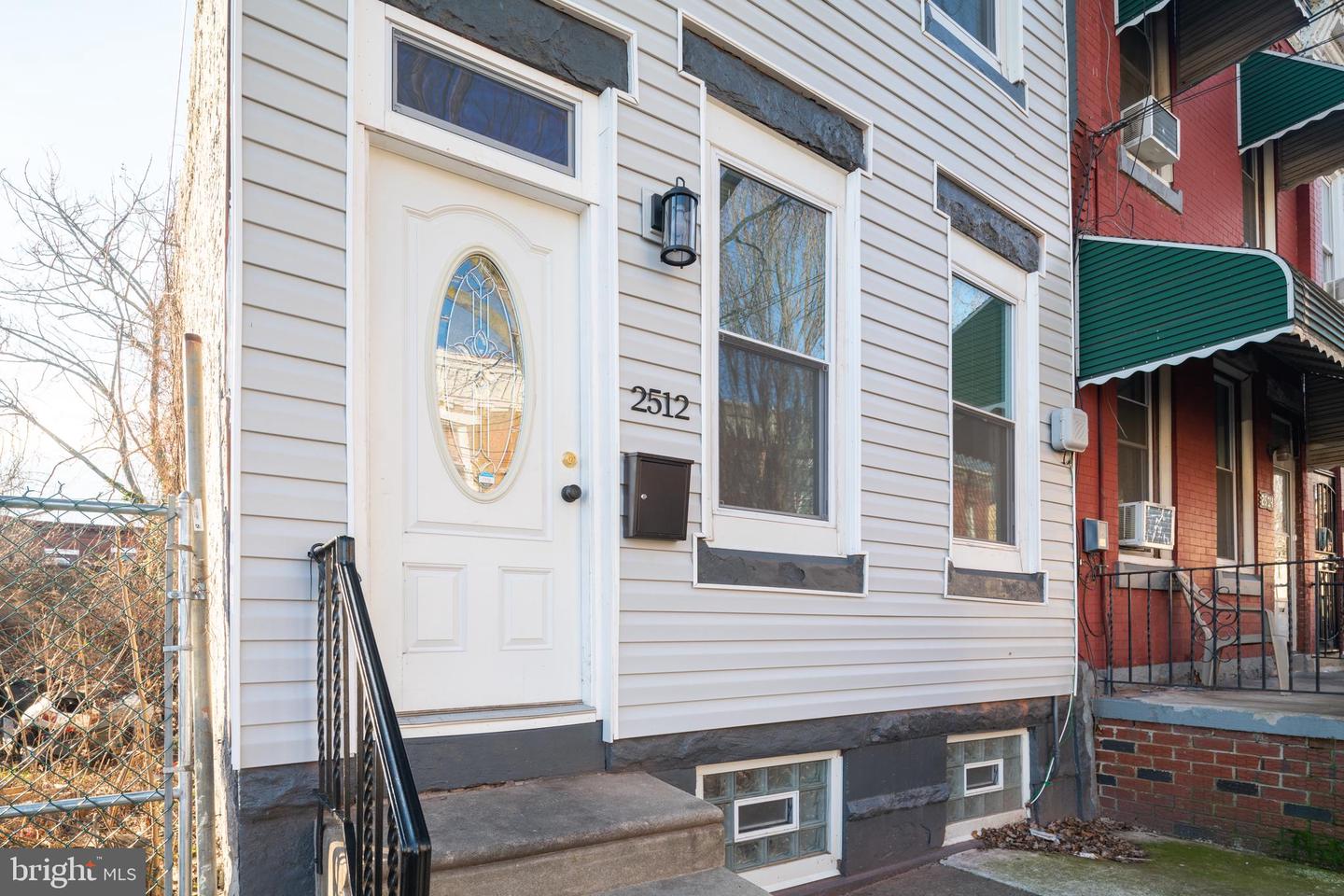 2512 W Sergeant St