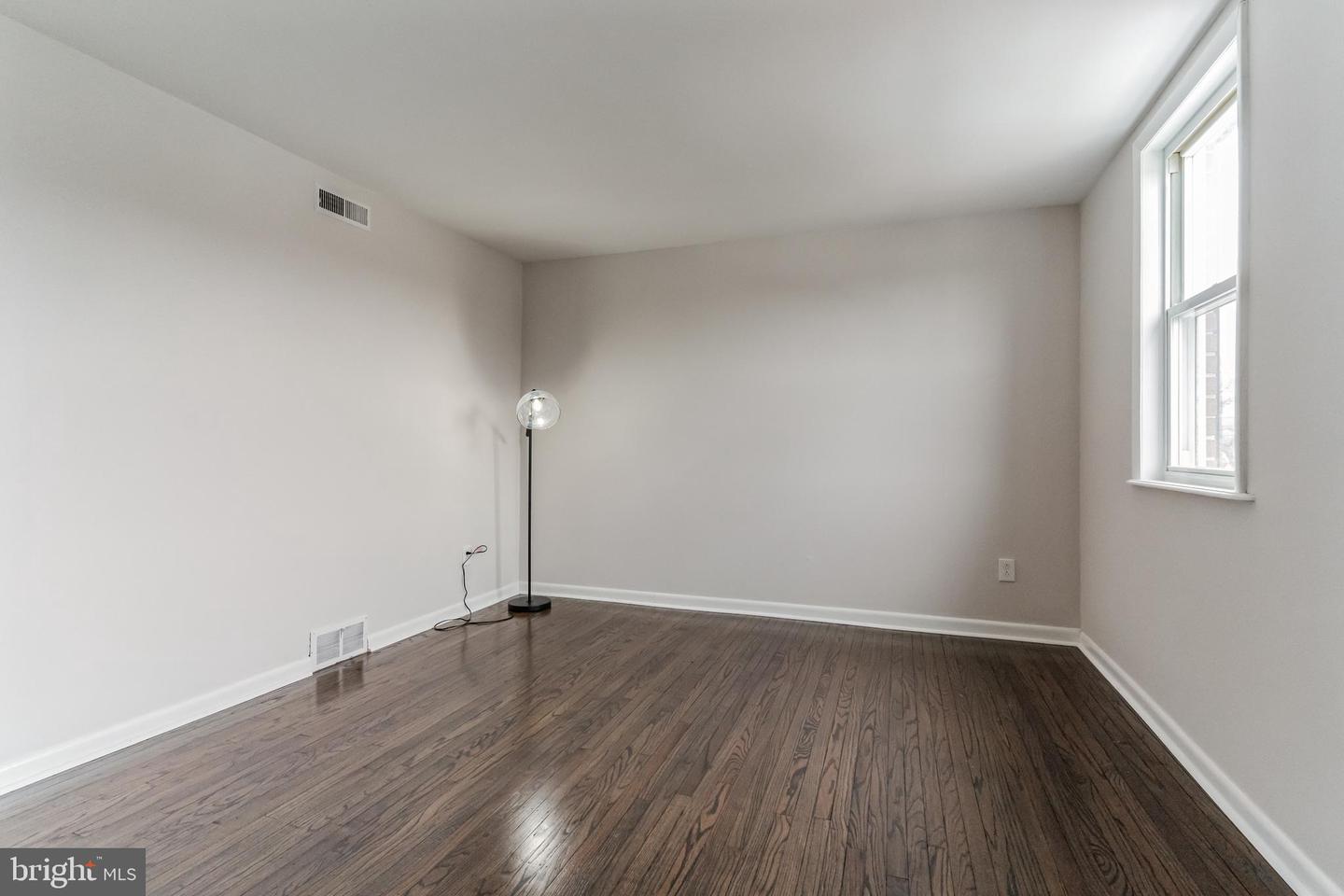 2816 Woodbridge Rd