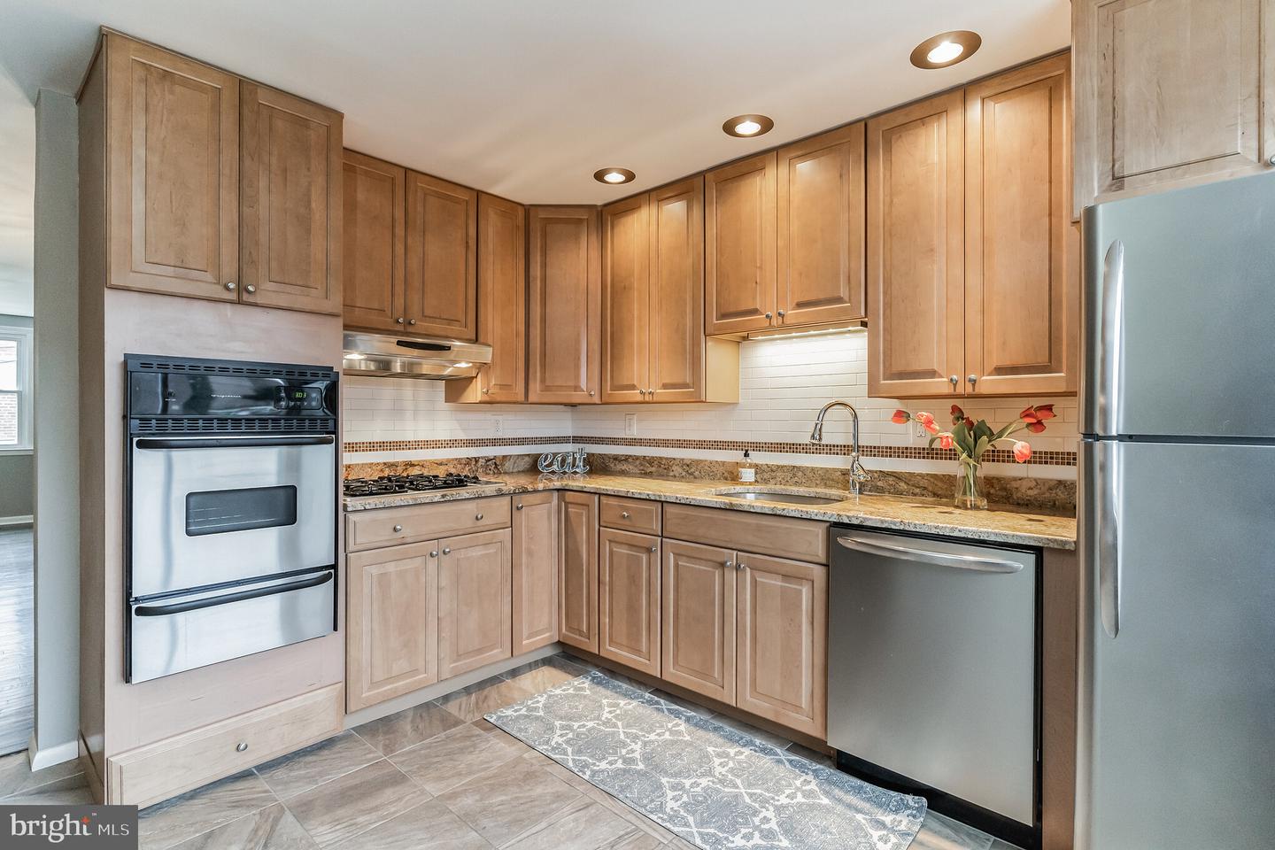 2816 Woodbridge Rd