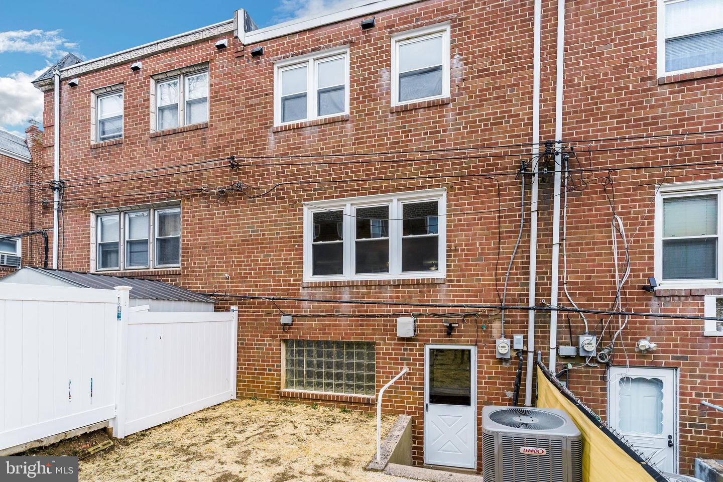 2816 Woodbridge Rd