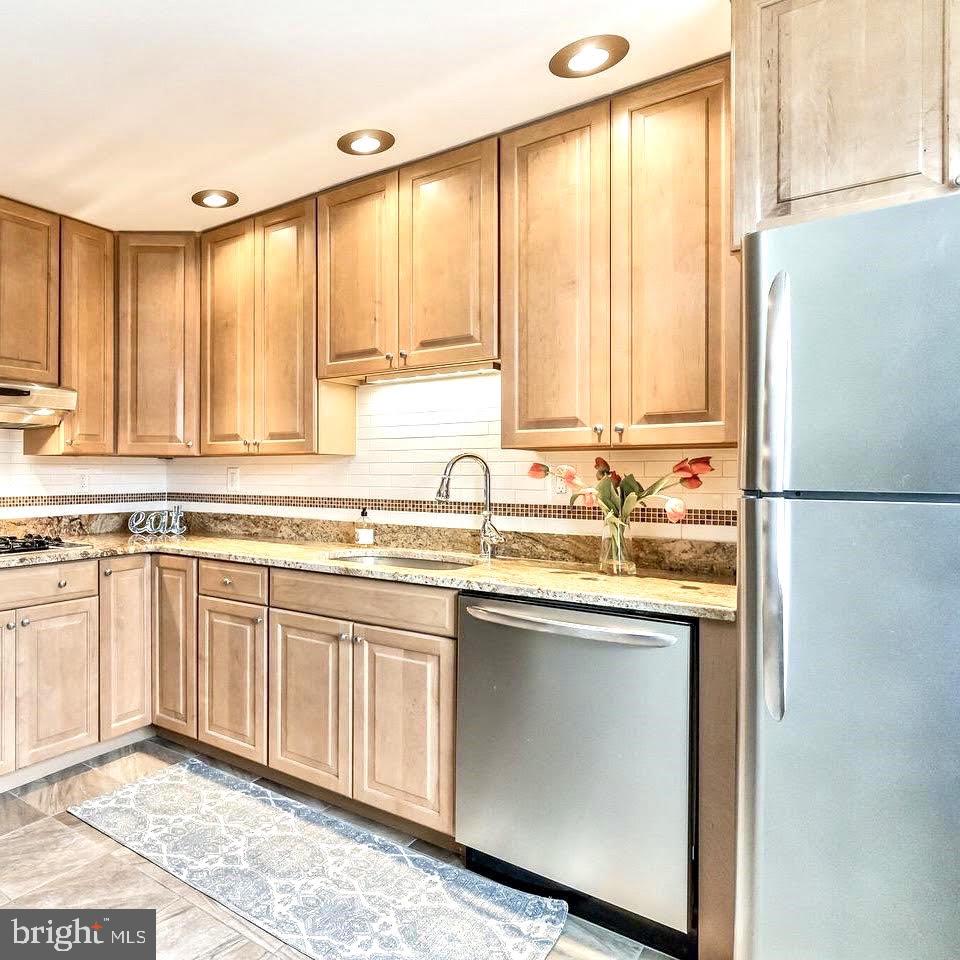 2816 Woodbridge Rd