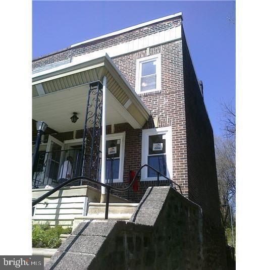 707 W Fisher Ave