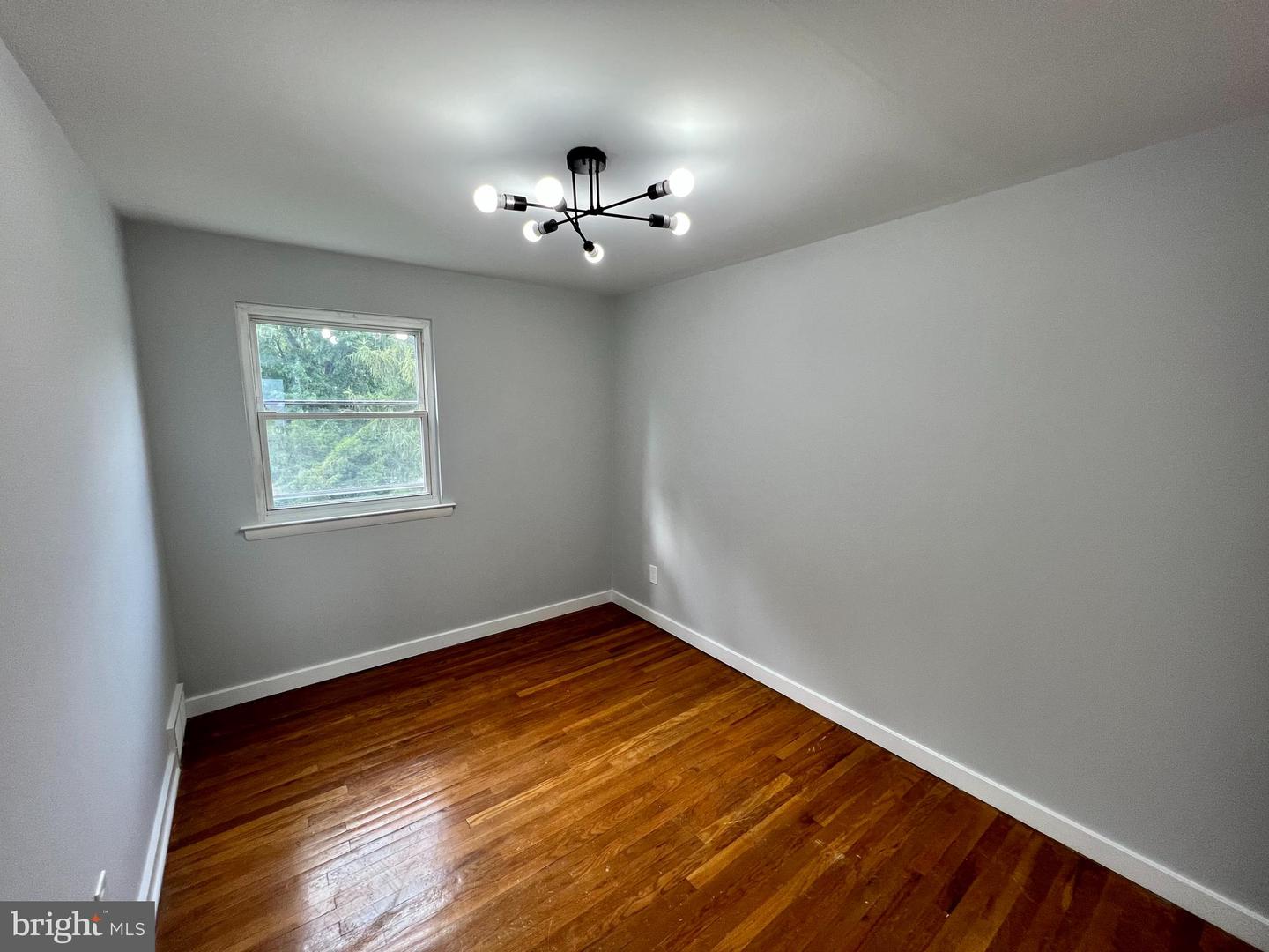 12718 Hollins Rd