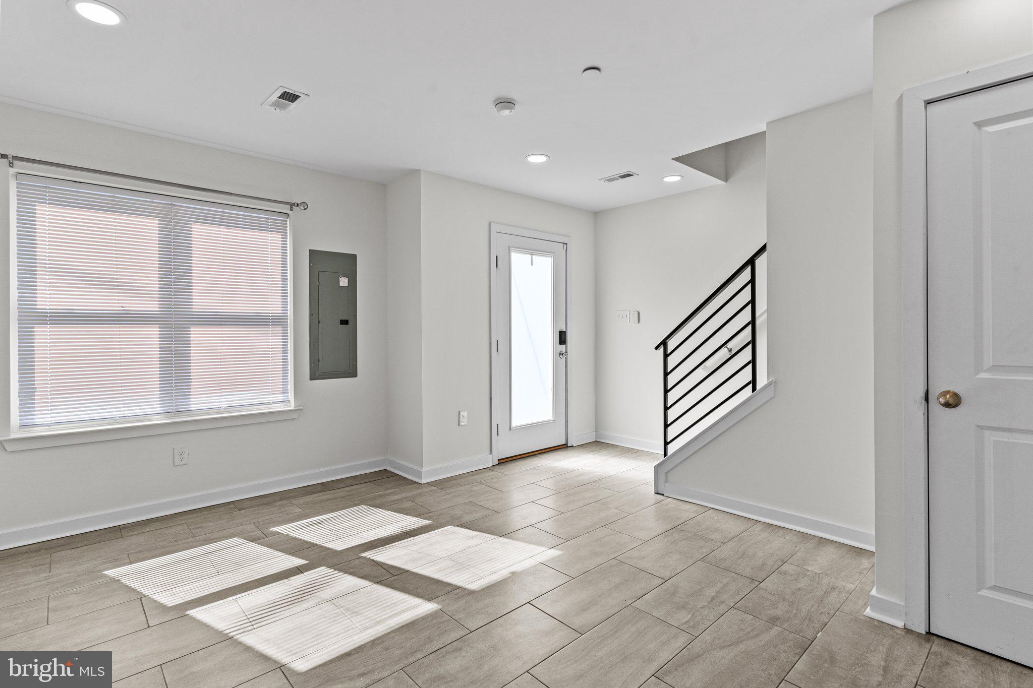 134 BURNSIDE ST
