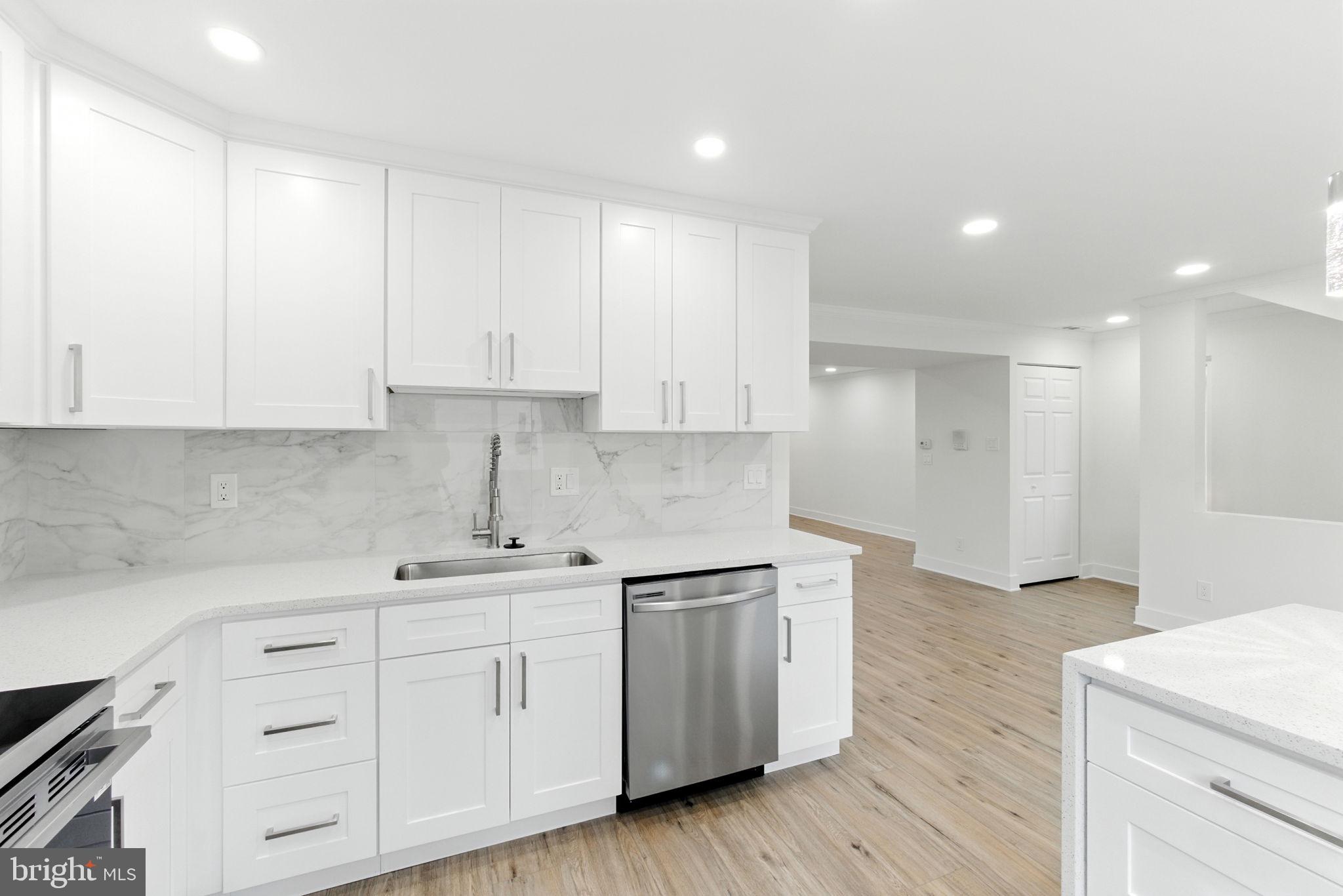 5008 N CONVENT LANE 276