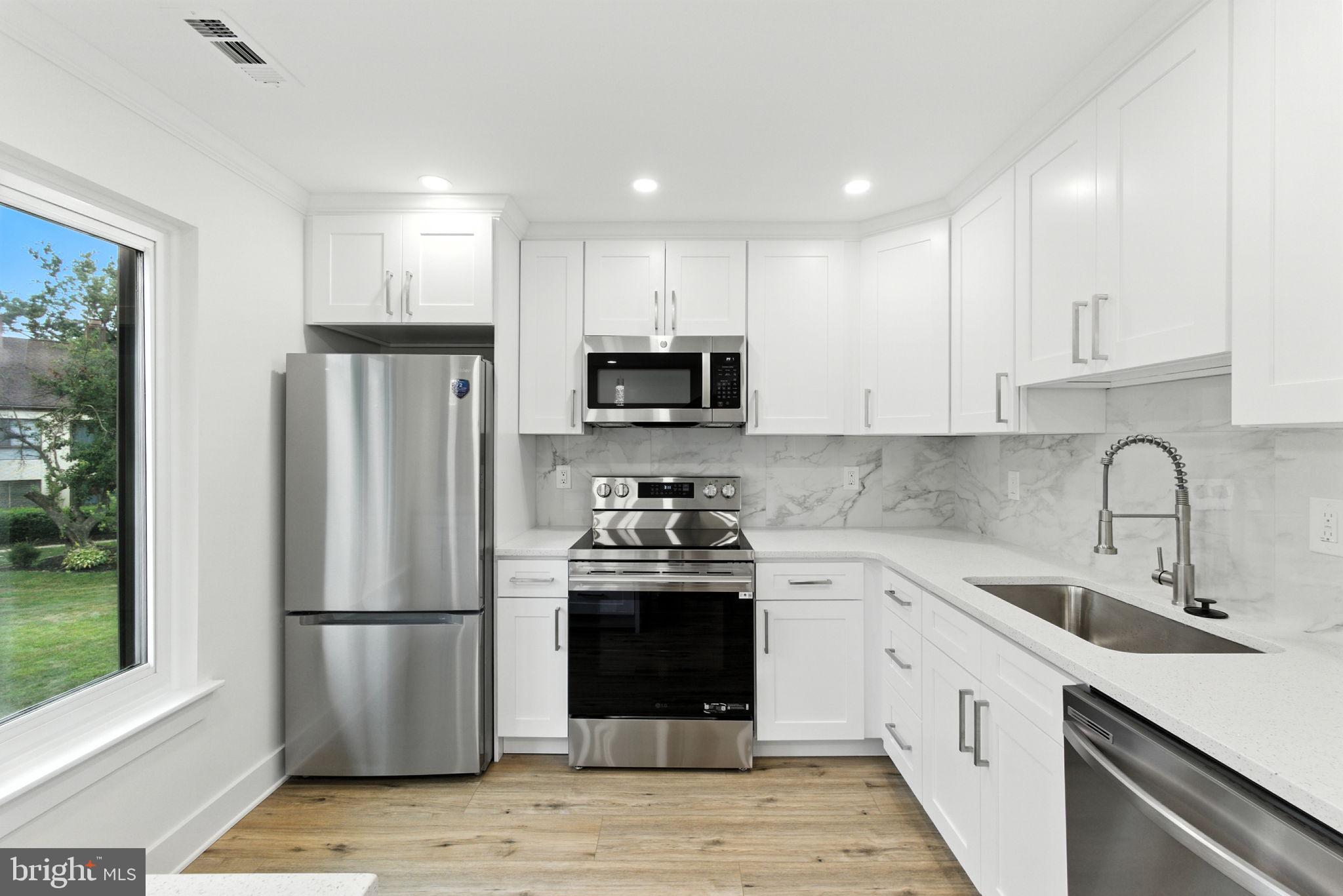 5008 N CONVENT LANE 276