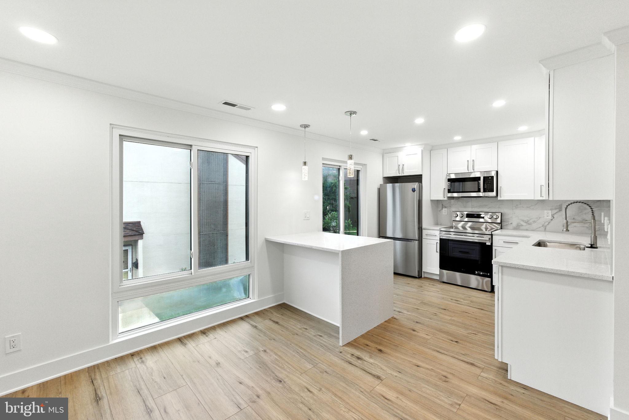 5008 N CONVENT LANE 276