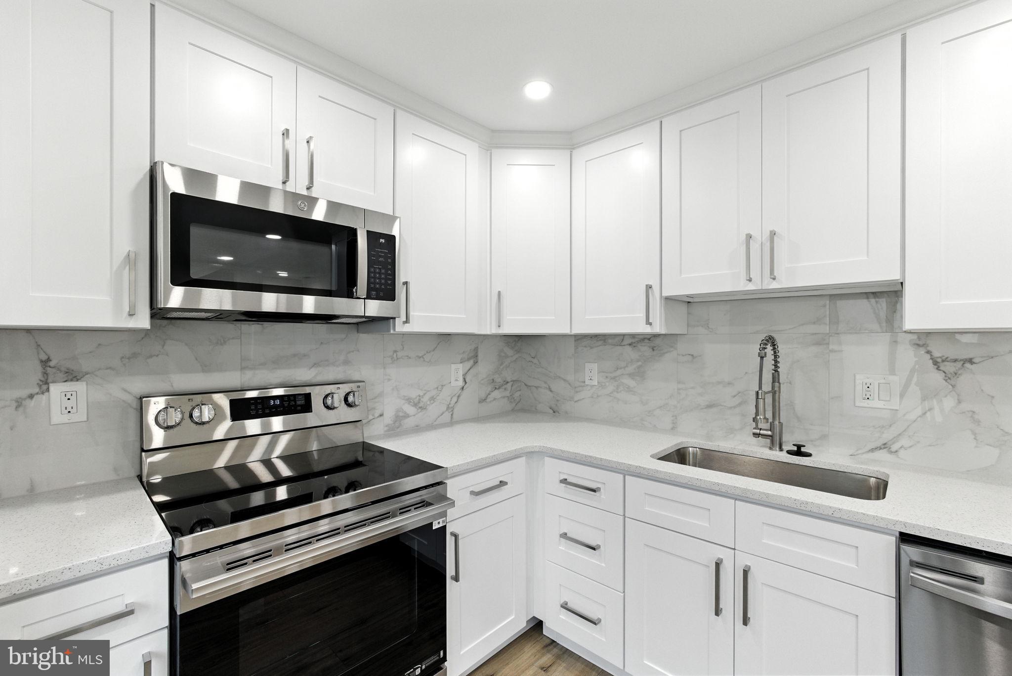 5008 N CONVENT LANE 276