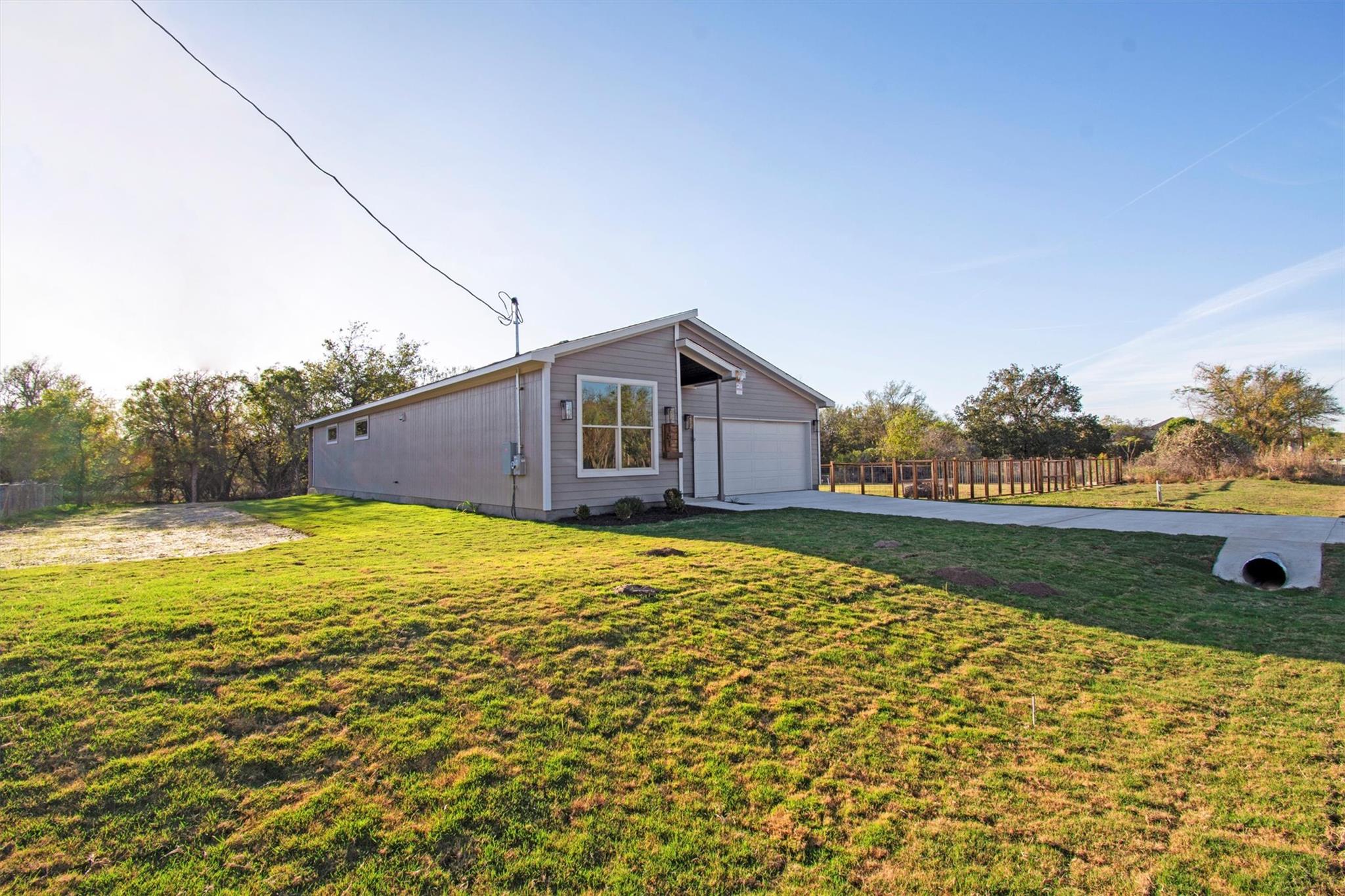 151 Kawainui LN