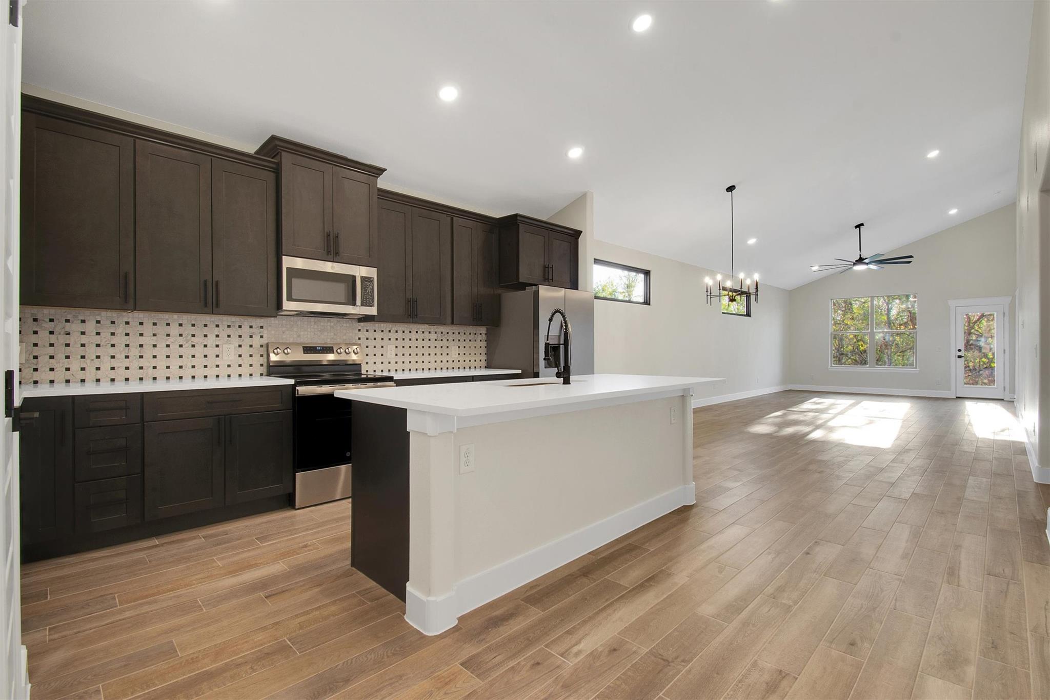 151 Kawainui LN