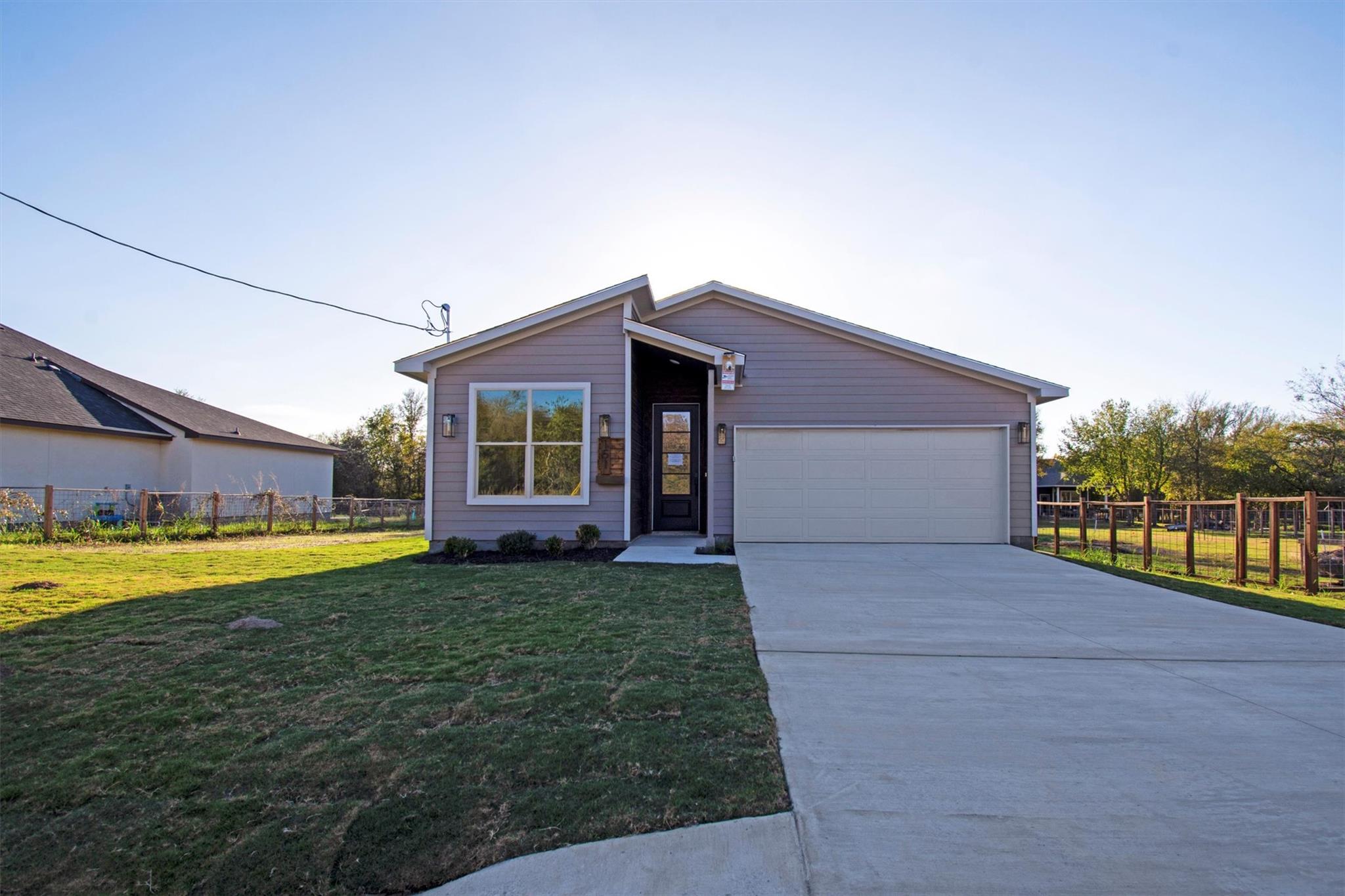 151 Kawainui LN