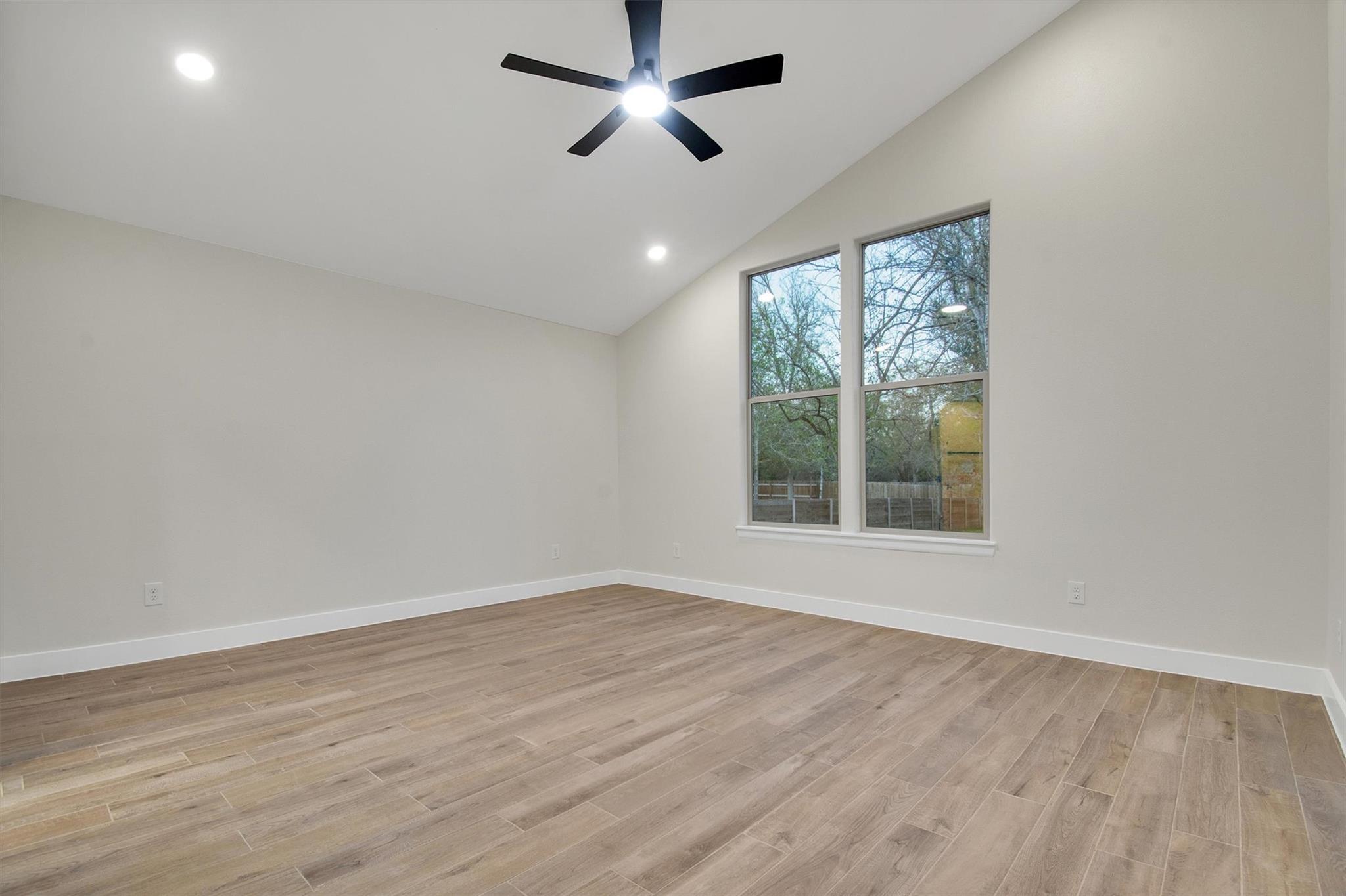 346 Nene LN