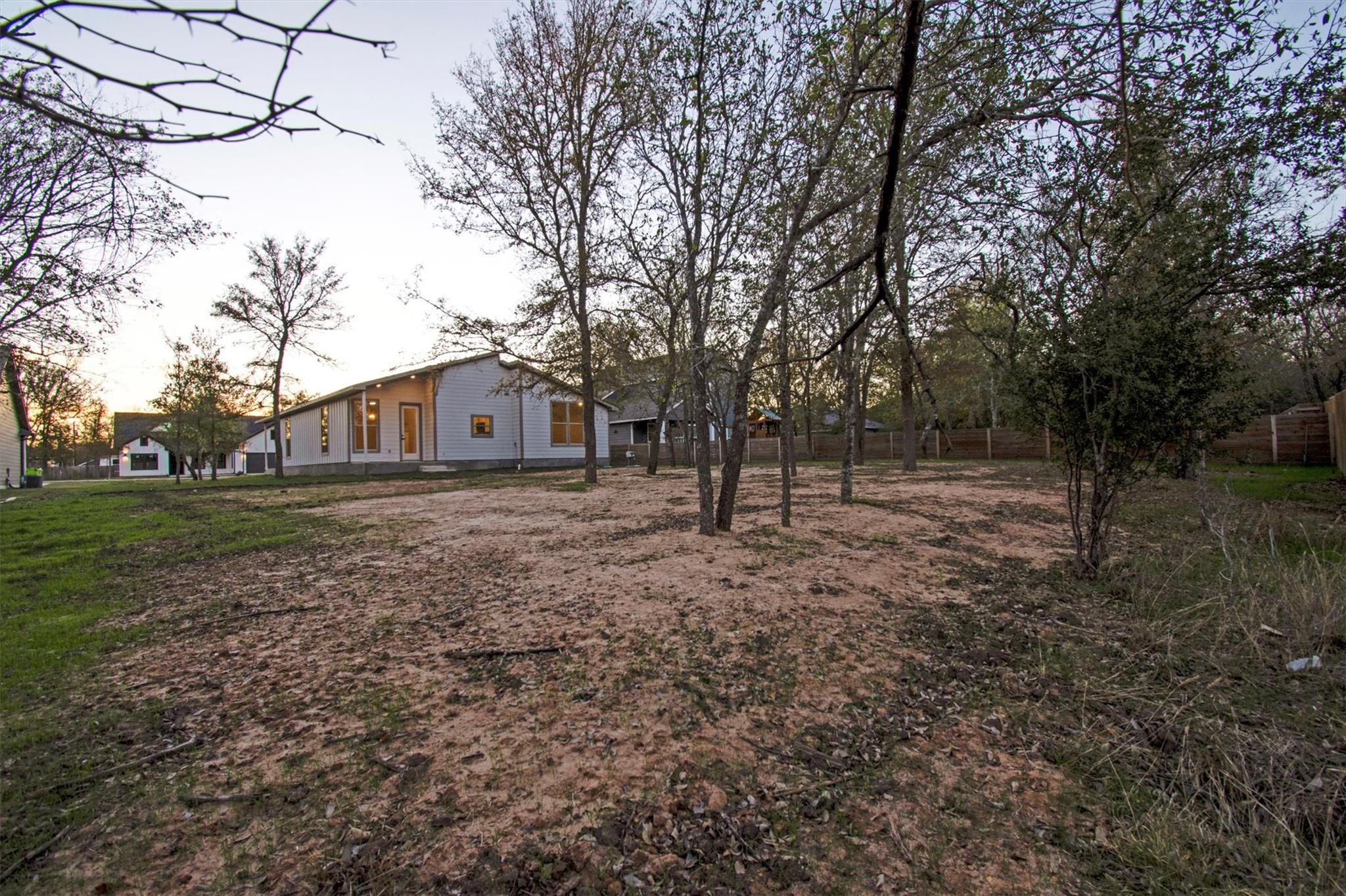 346 Nene LN