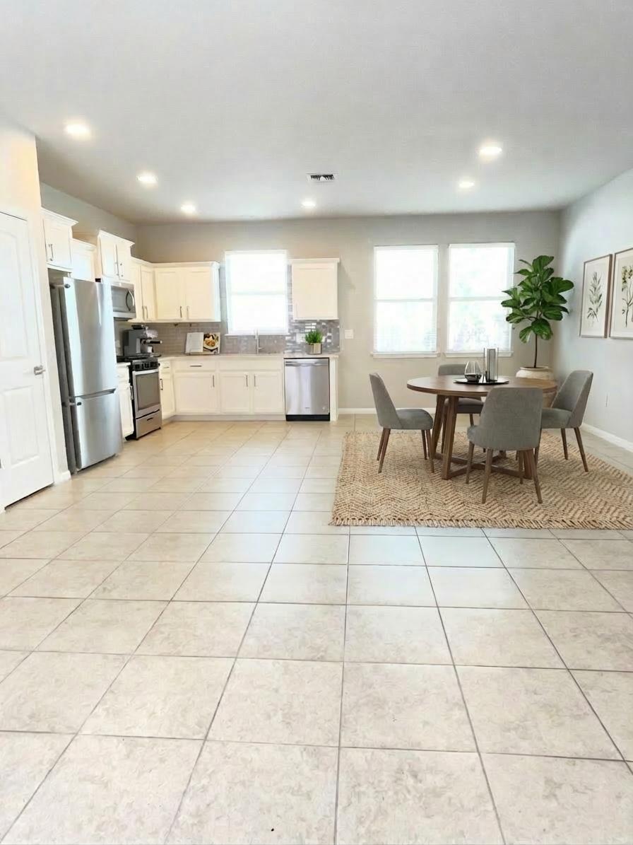 363 Eagle Brook LN