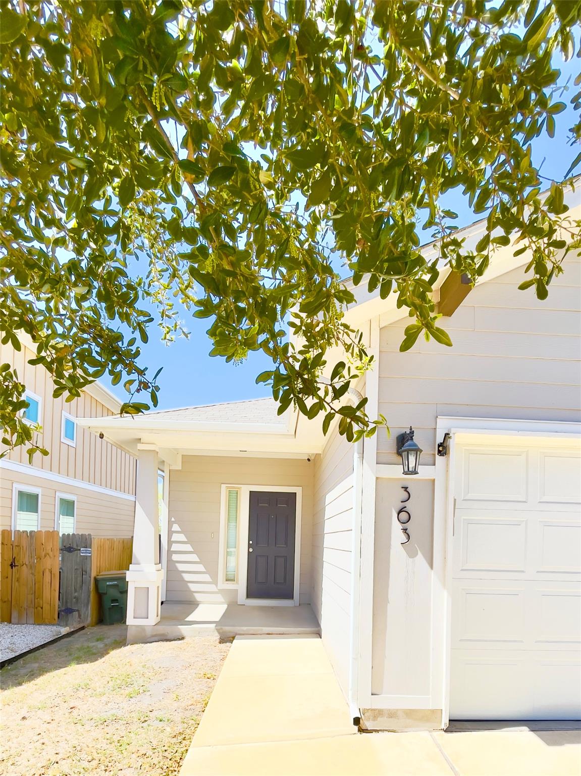 363 Eagle Brook LN