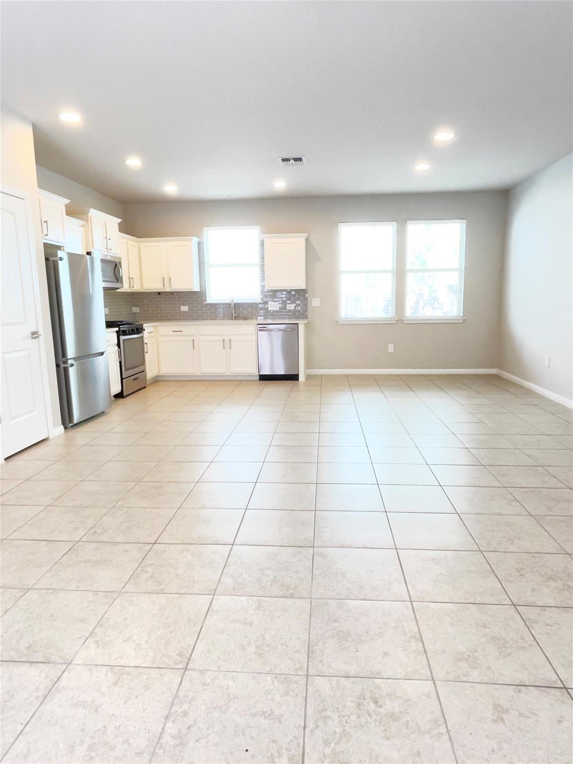 363 Eagle Brook LN
