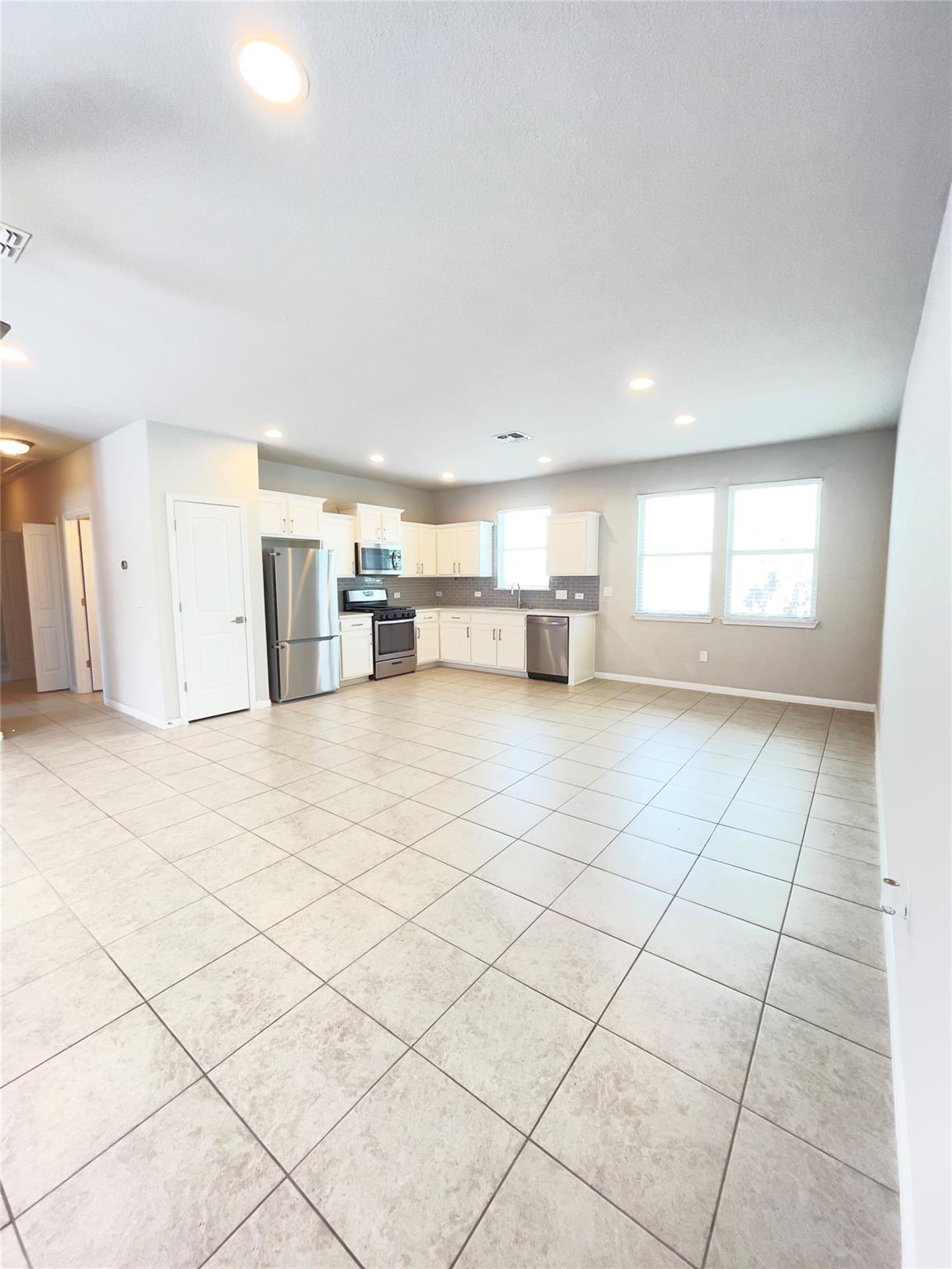 363 Eagle Brook LN