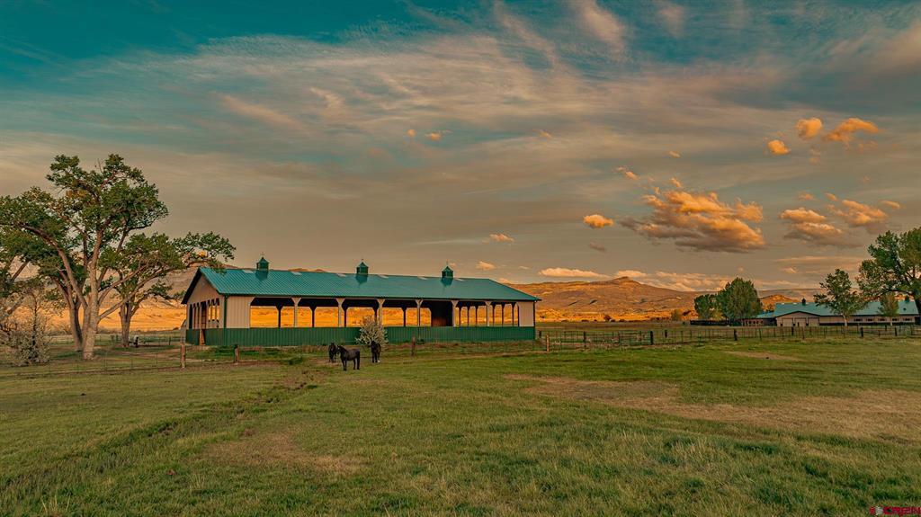 1071 Black Canyon Road
