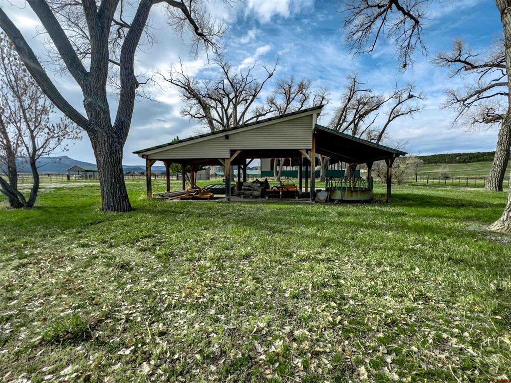 1071 Black Canyon Road