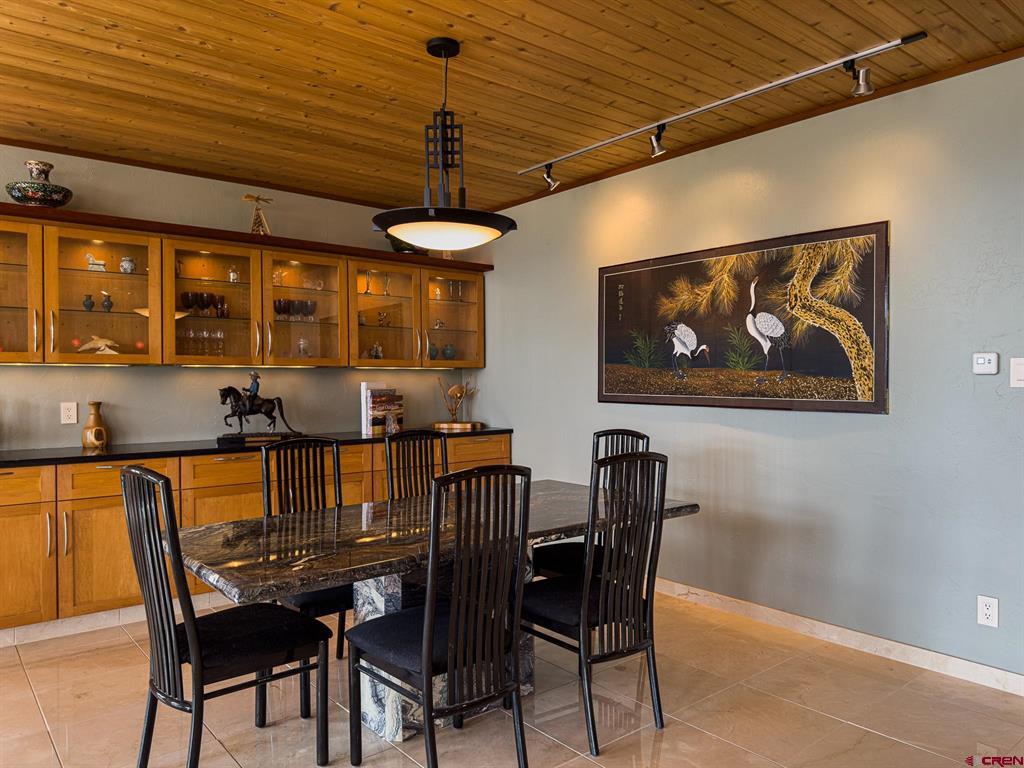 1071 Black Canyon Road