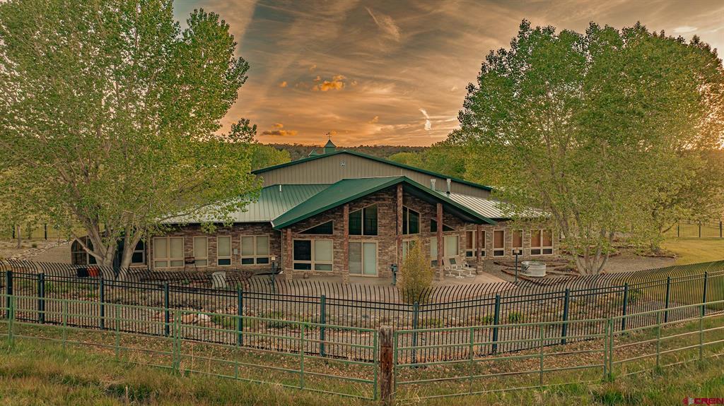1071 Black Canyon Road