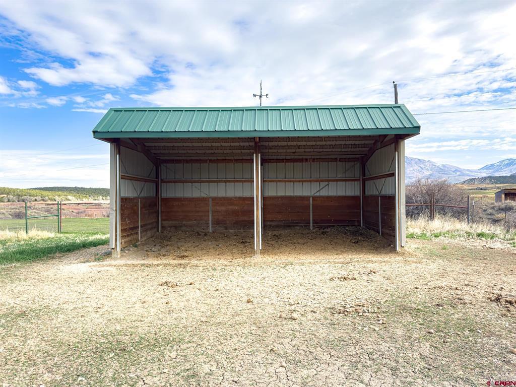 1071 Black Canyon Road