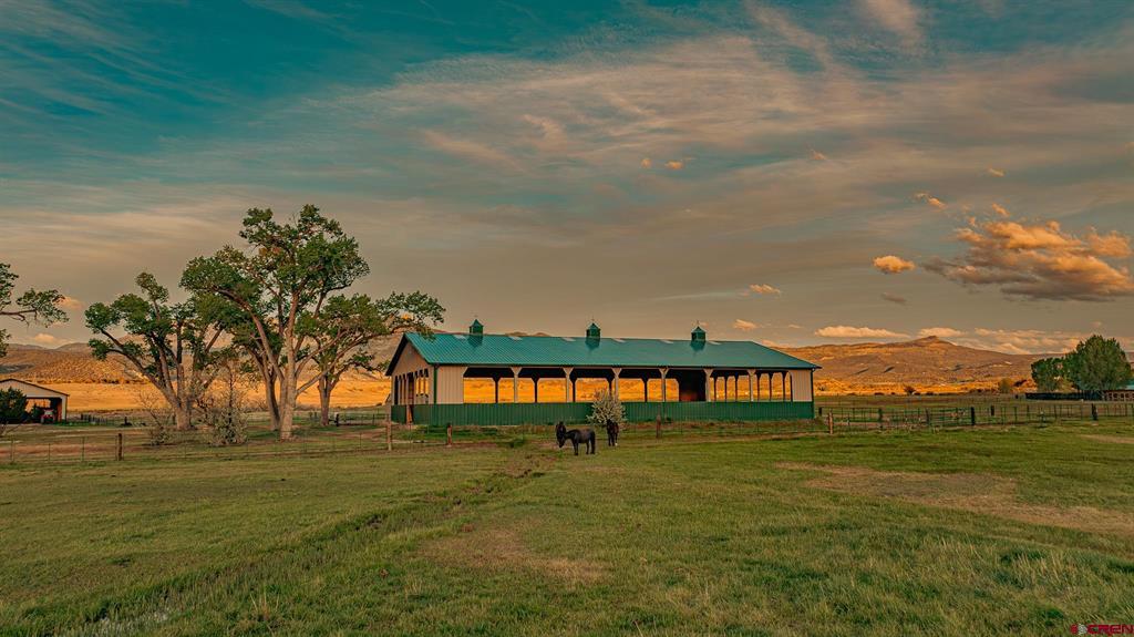 1071 Black Canyon Road