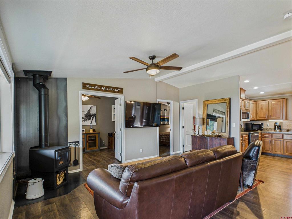 21578 Highway 65