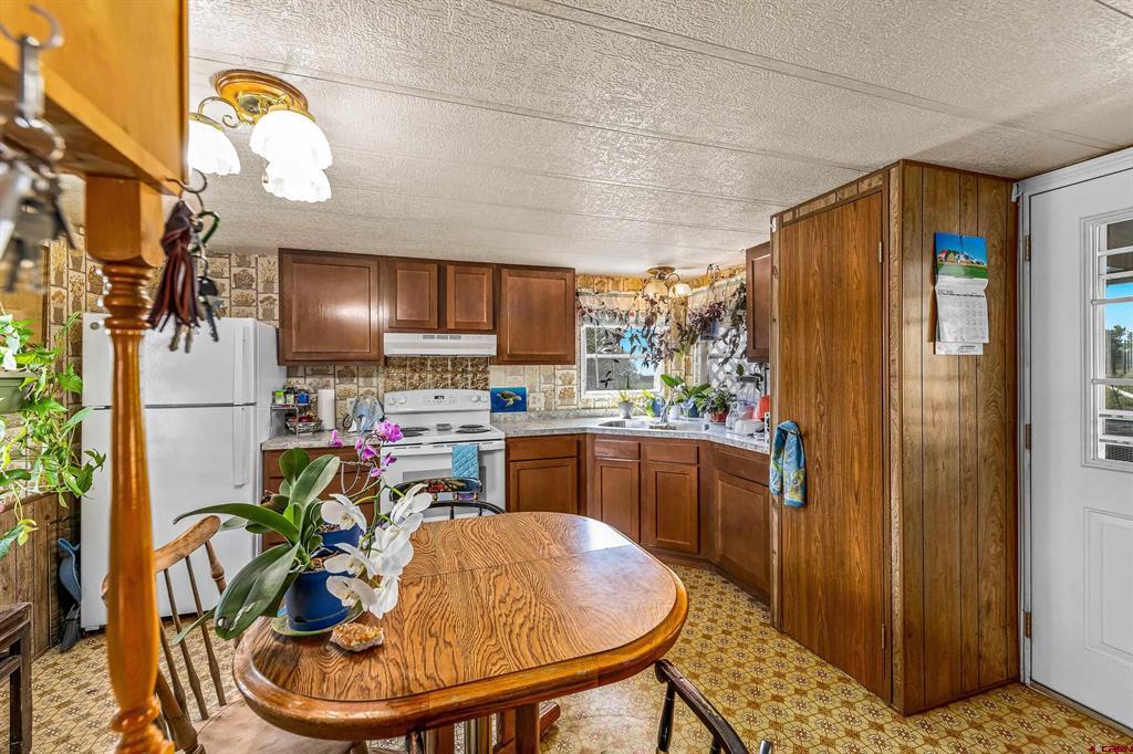 26069 Cedar Mesa Road