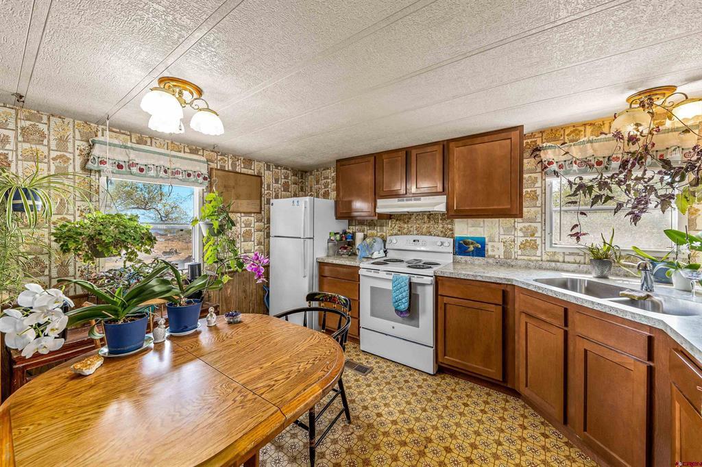 26069 Cedar Mesa Road