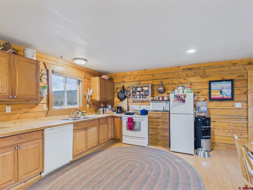 37569 Fruitland Mesa Road