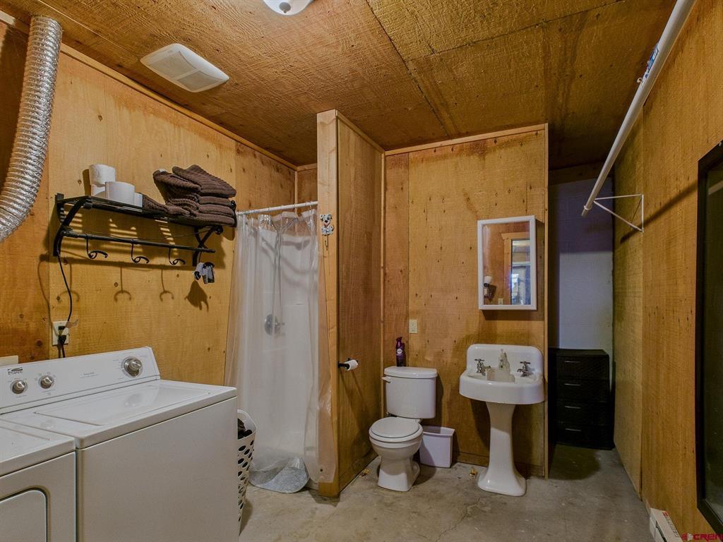 37569 Fruitland Mesa Road