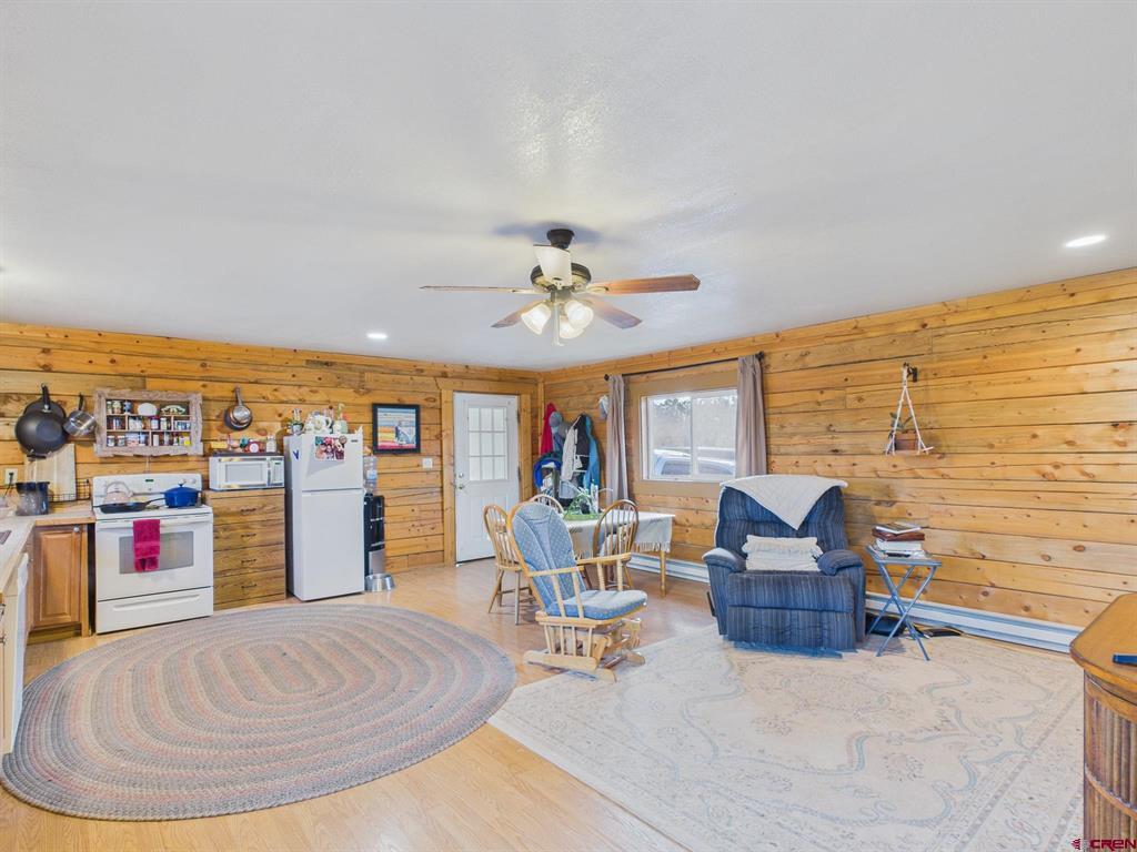 37569 Fruitland Mesa Road