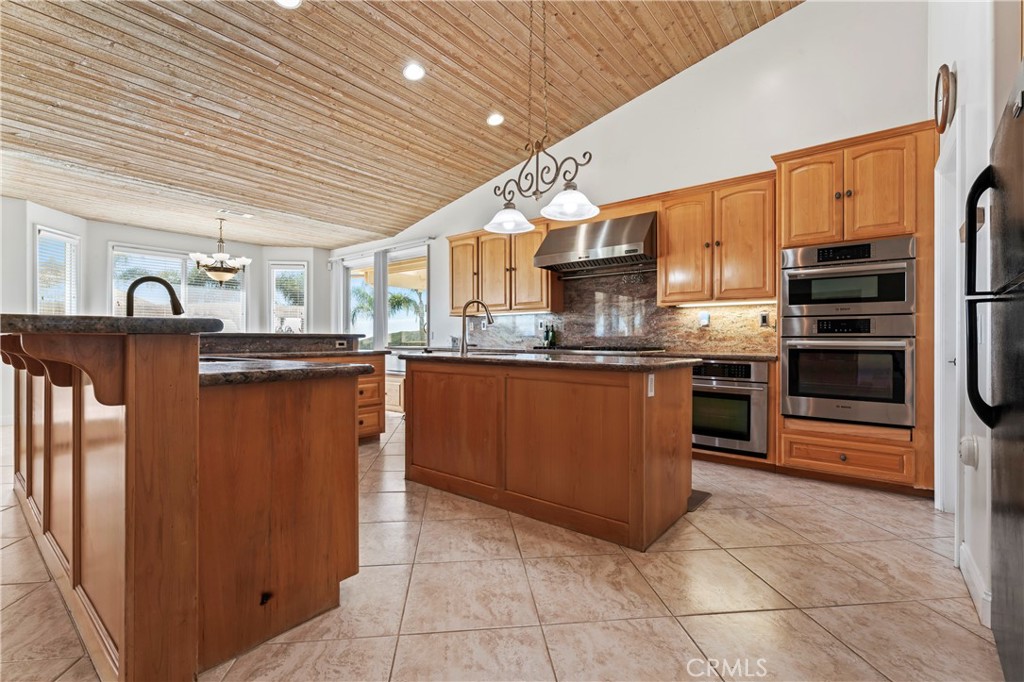 35751 Avenida La Cresta