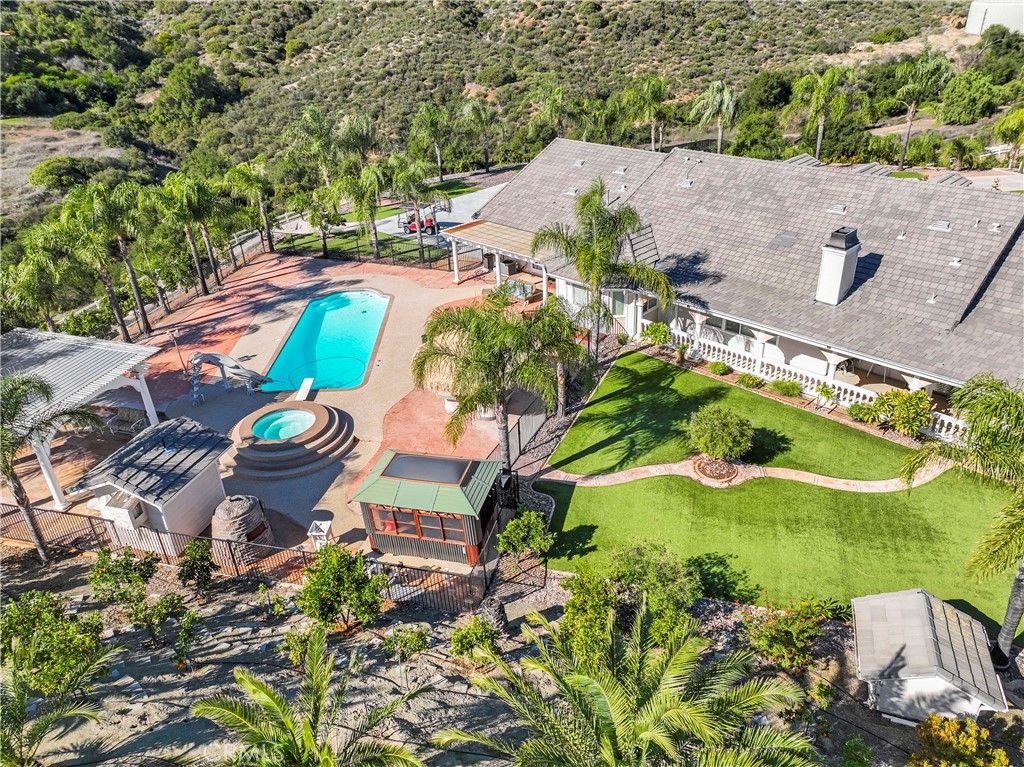 35751 Avenida La Cresta