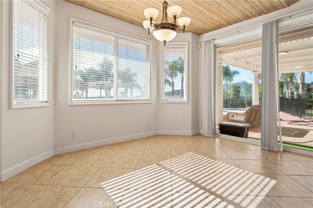 35751 Avenida La Cresta