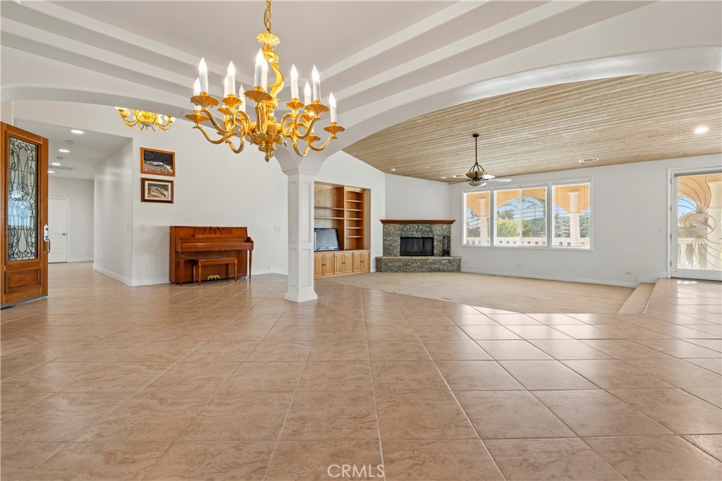 35751 Avenida La Cresta