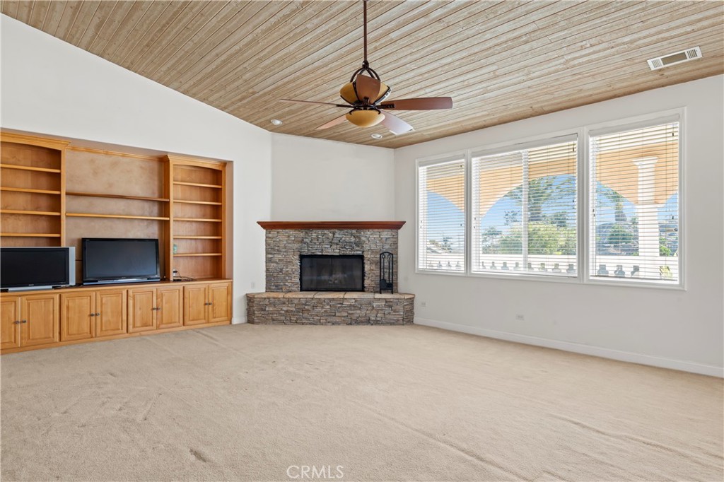 35751 Avenida La Cresta