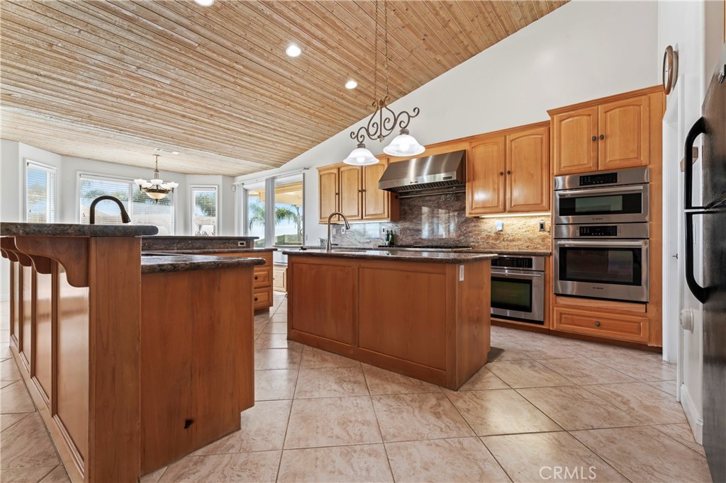 35751 Avenida La Cresta