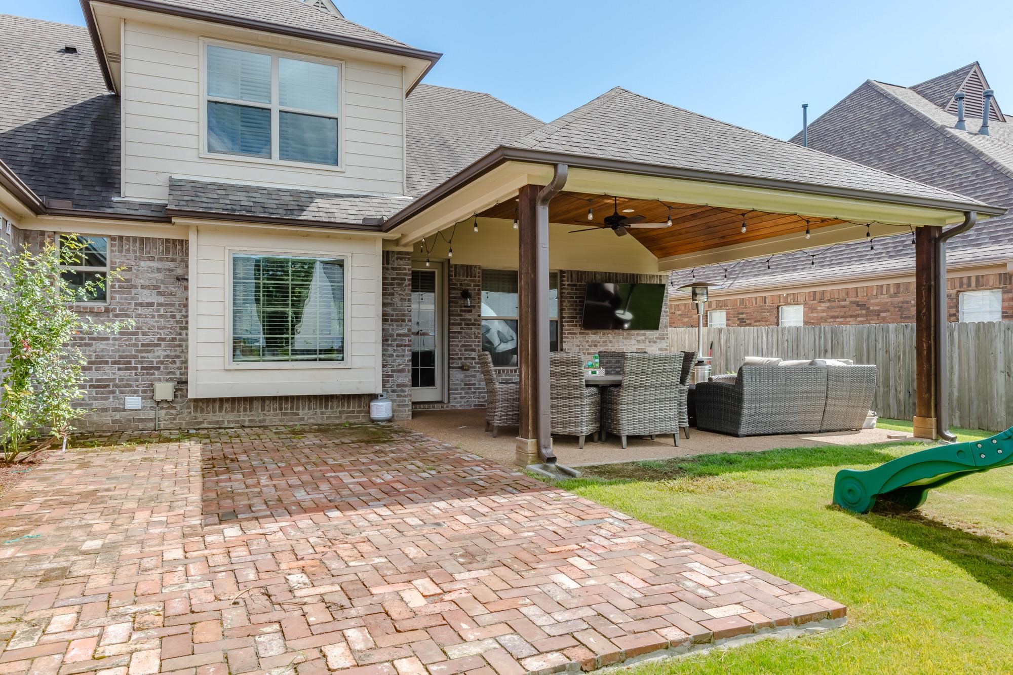 12176 BROOKS RIVER DR