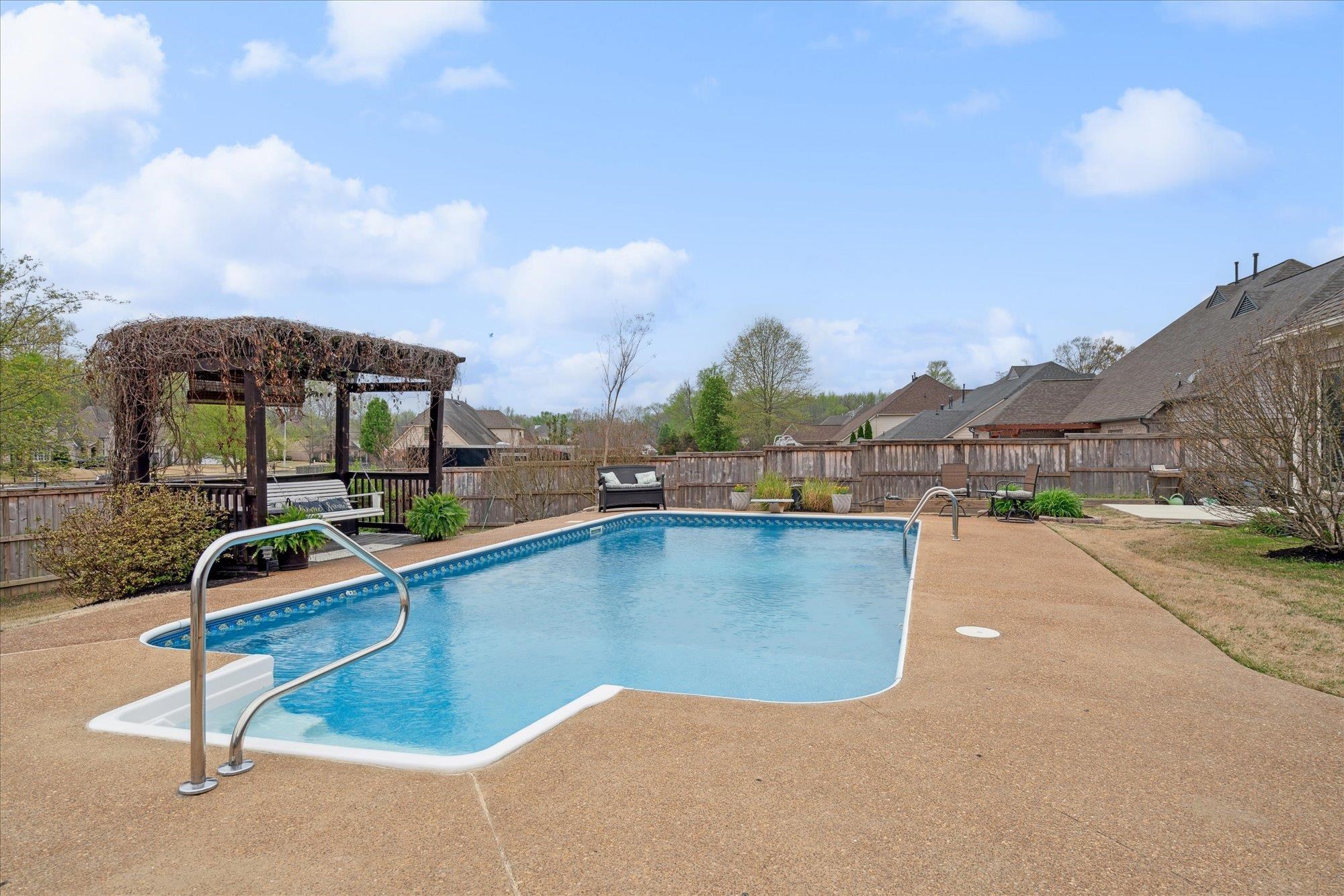 12151 CHAPEL MEADOW LN