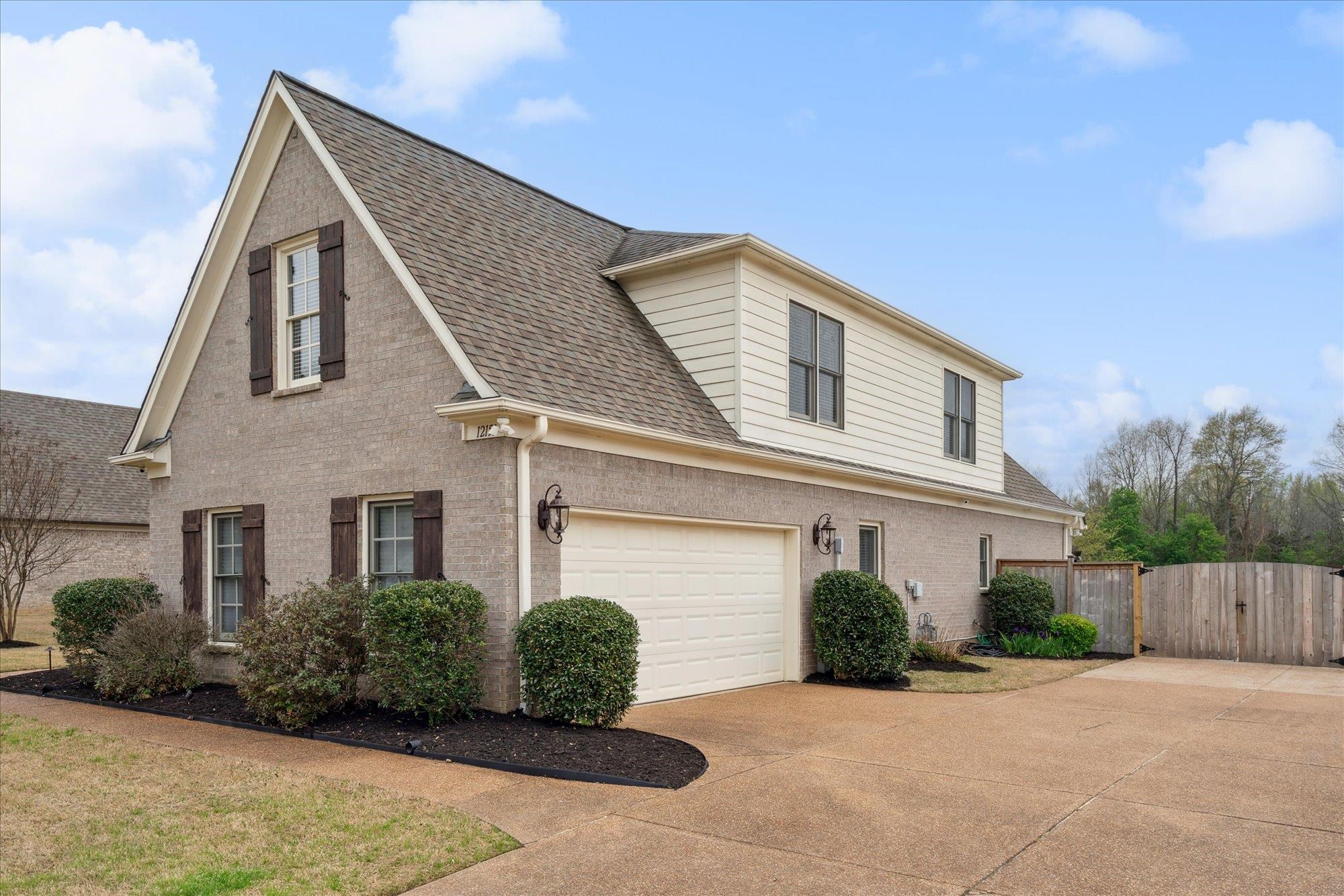 12151 CHAPEL MEADOW LN