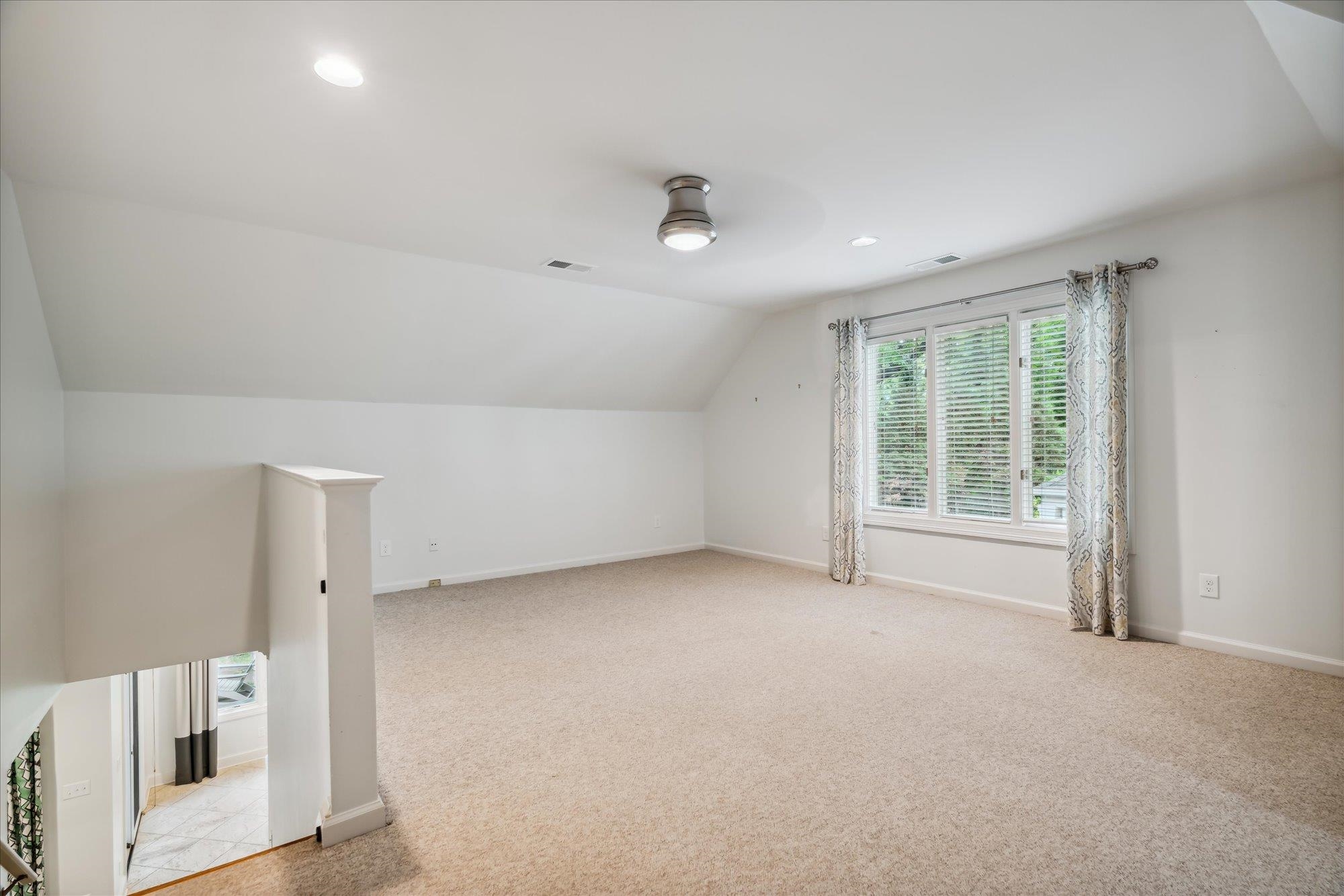 514 LINDSEYWOOD CV