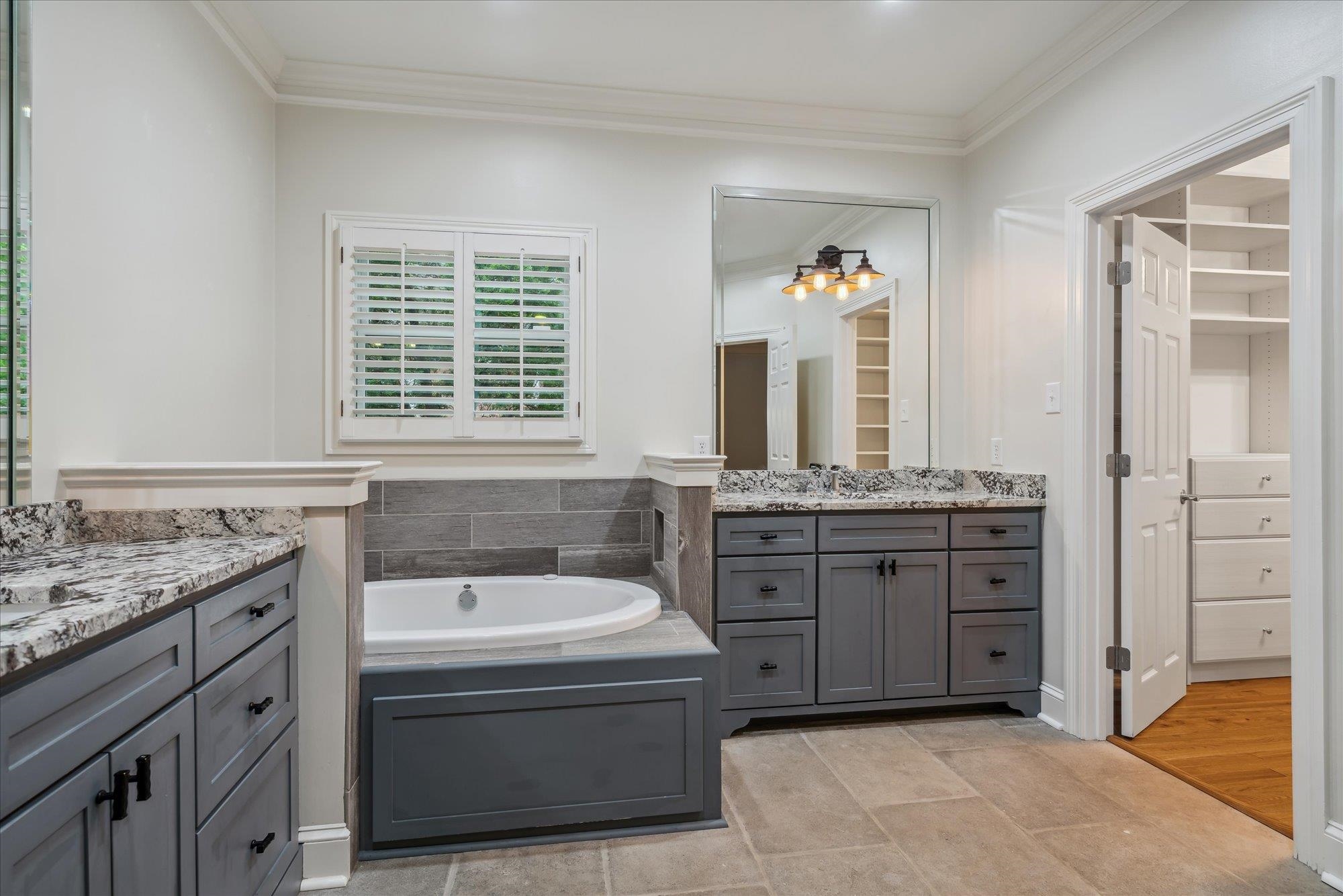 514 LINDSEYWOOD CV
