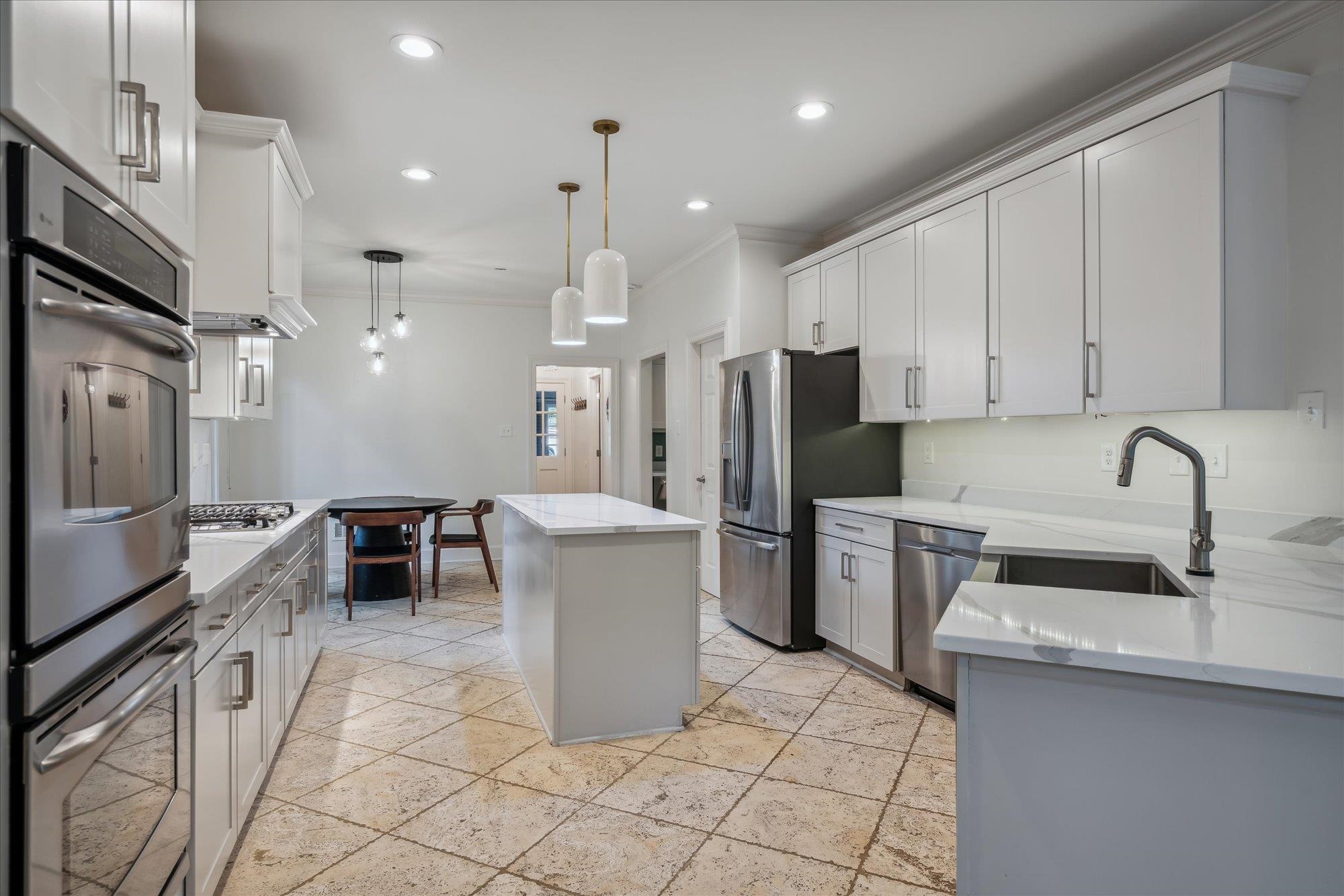 514 LINDSEYWOOD CV