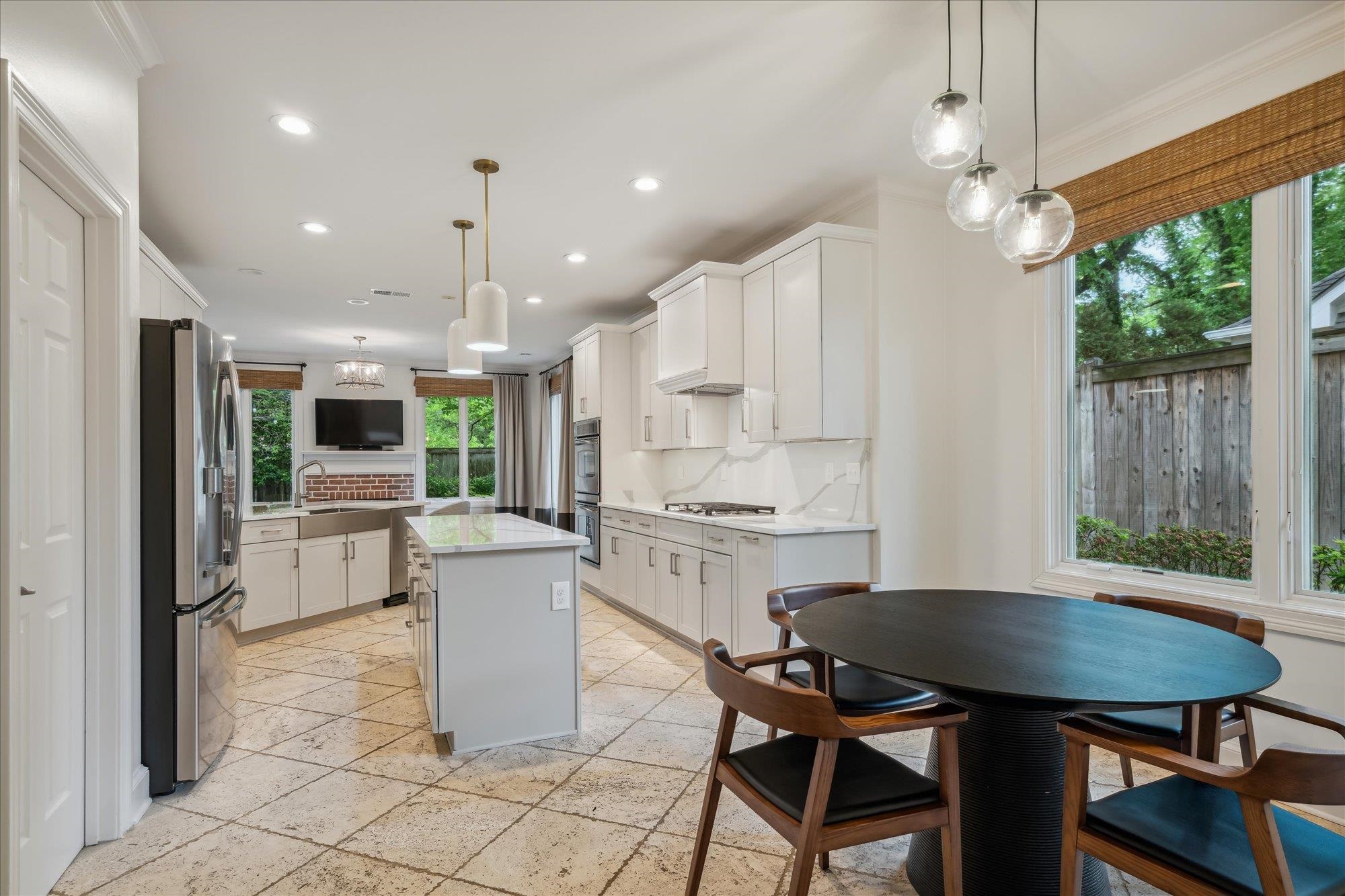 514 LINDSEYWOOD CV