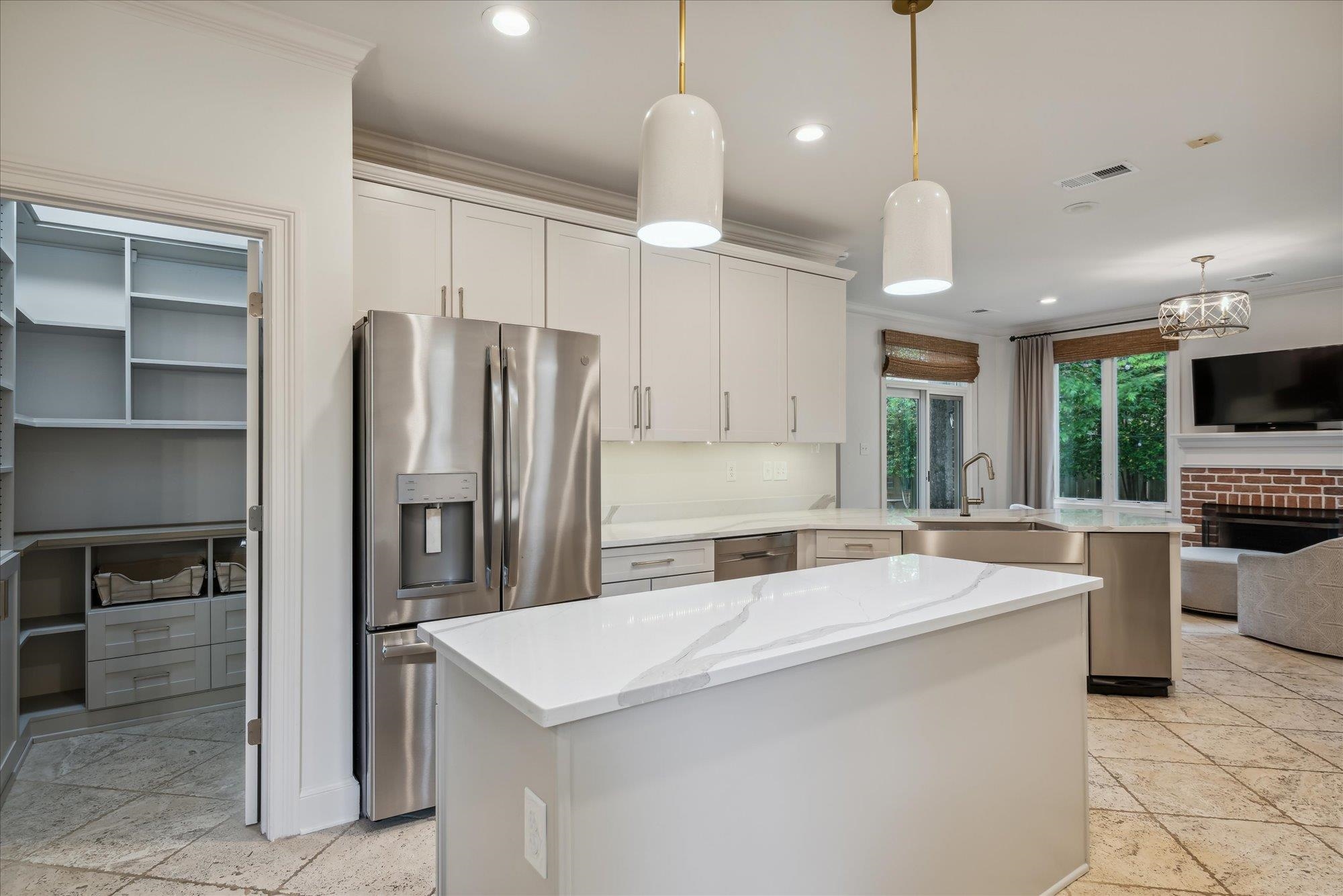 514 LINDSEYWOOD CV
