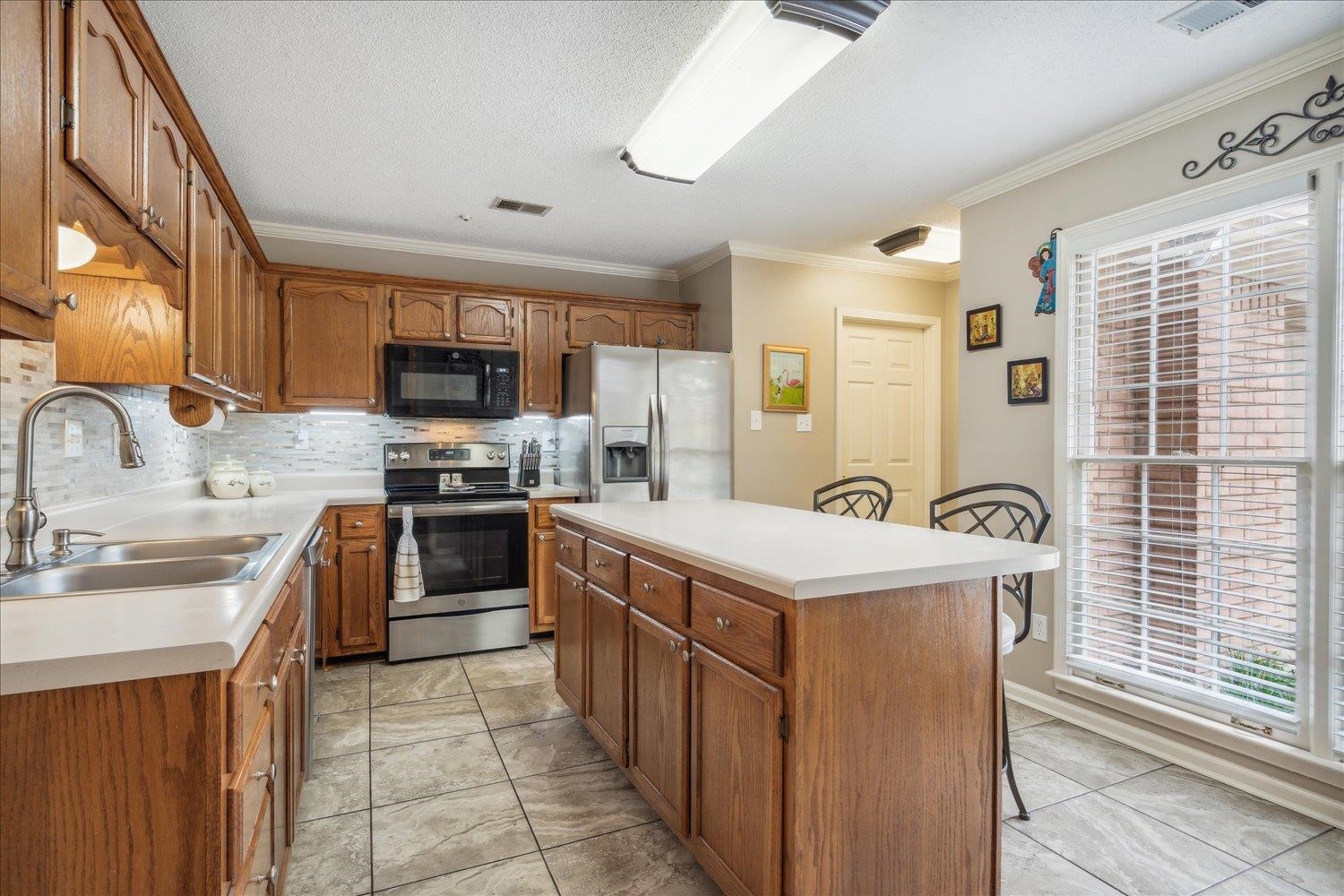 7630 DEXTER HILLS DR