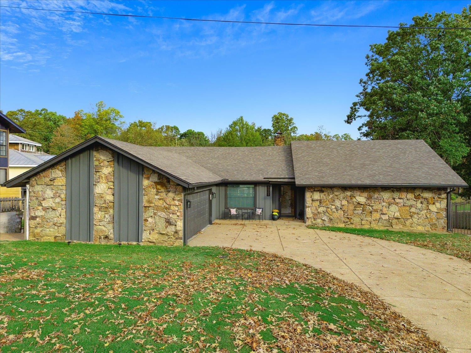 9568 ELM POINT CV